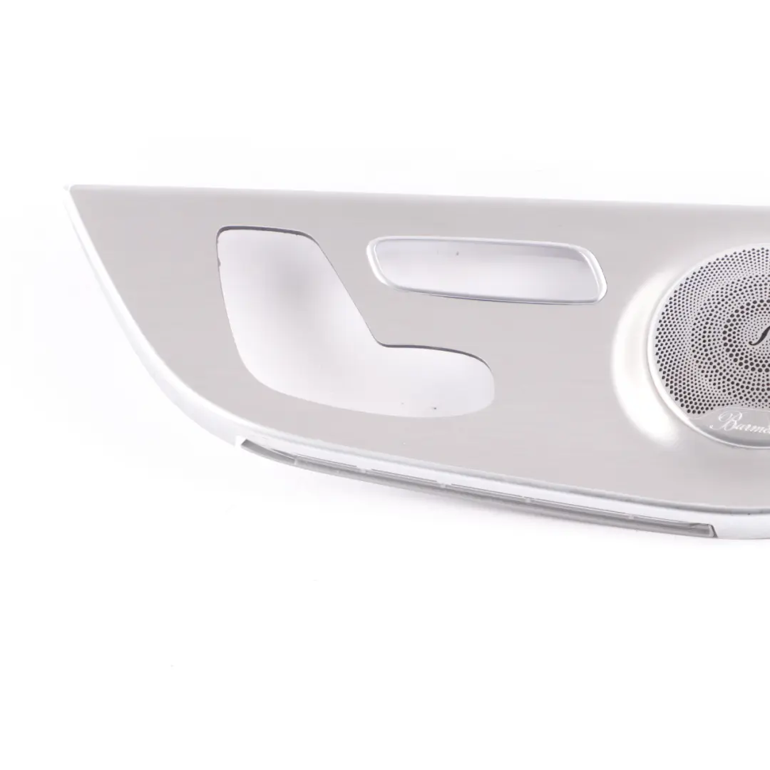 Mercedes C205 Tapa Altavoz Tarjeta Puerta Delantera Izquierda - SKU A2057205703 - Número de pieza A2057205703
