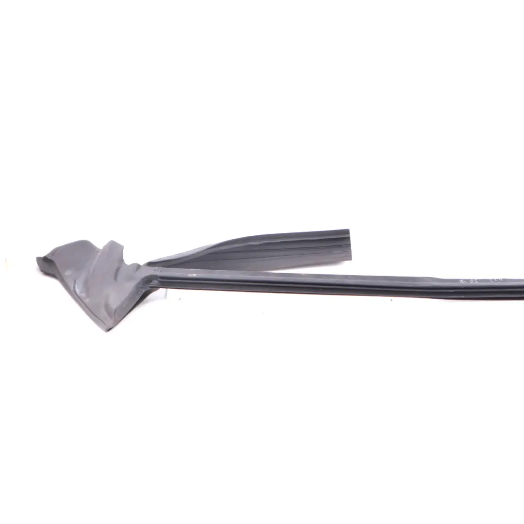  Junta sellado ventana Mercedes C205 A205 puerta delantera izquierda - SKU A2057206120 - Número de pieza A2057206120