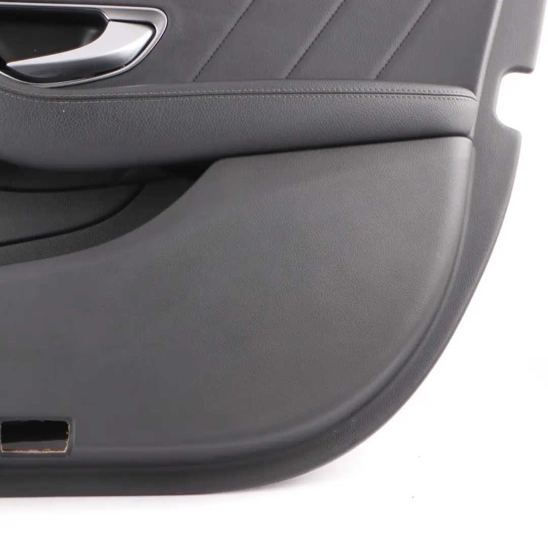 Tarjeta puerta delantera Mercedes W205 derecha Recorte Cubriendo Cuero Negro para con número de pieza A2057207629 Tarjeta puerta delantera Mercedes W205 derecha Recorte Cubriendo Cuero Negro - SKU A2057207629 - Número de pieza A2057207629