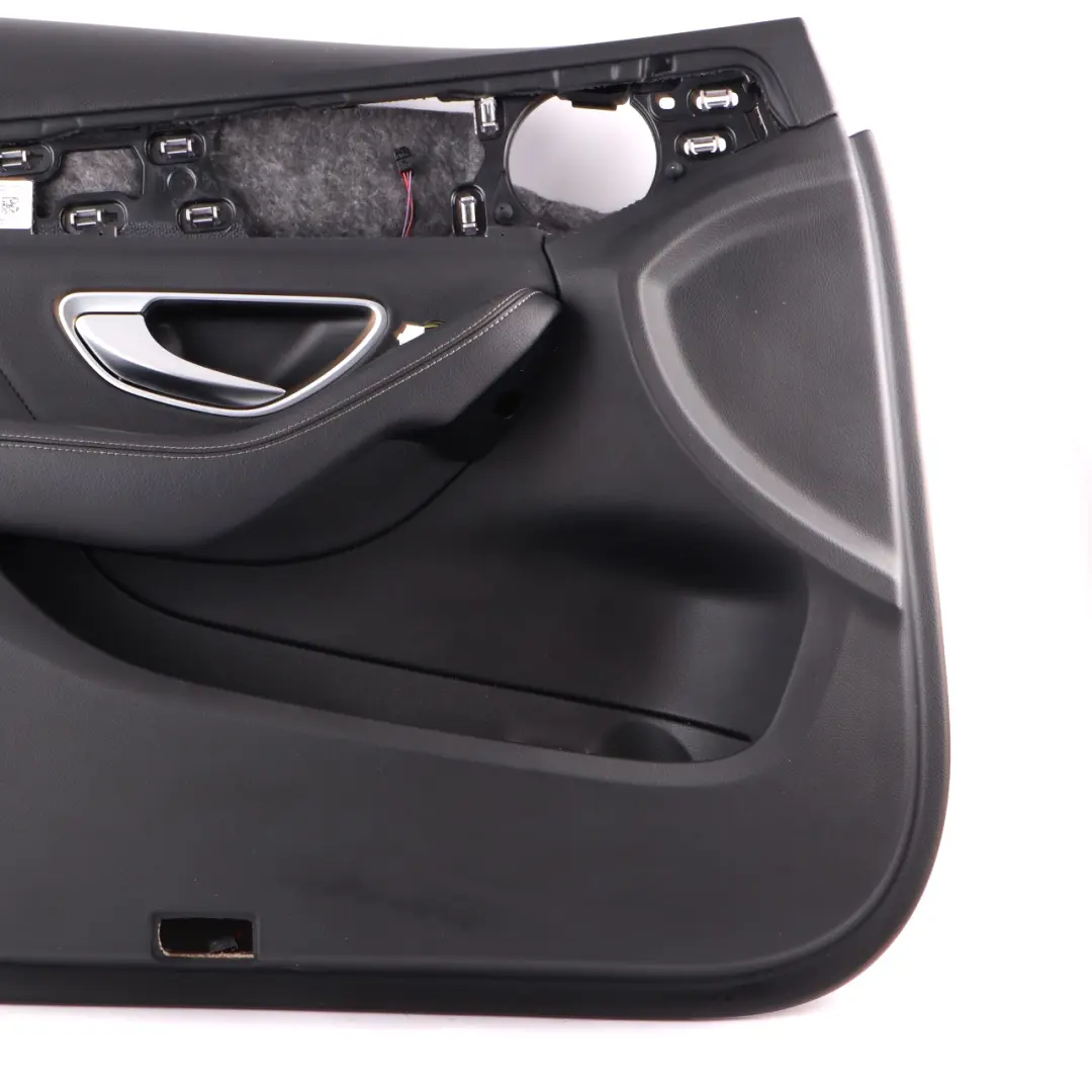  Scheda porta anteriore Mercedes W205 sinistra Rivestimento pannello pelle nero - SKU A2057208129 - Numero di parte A2057208129
