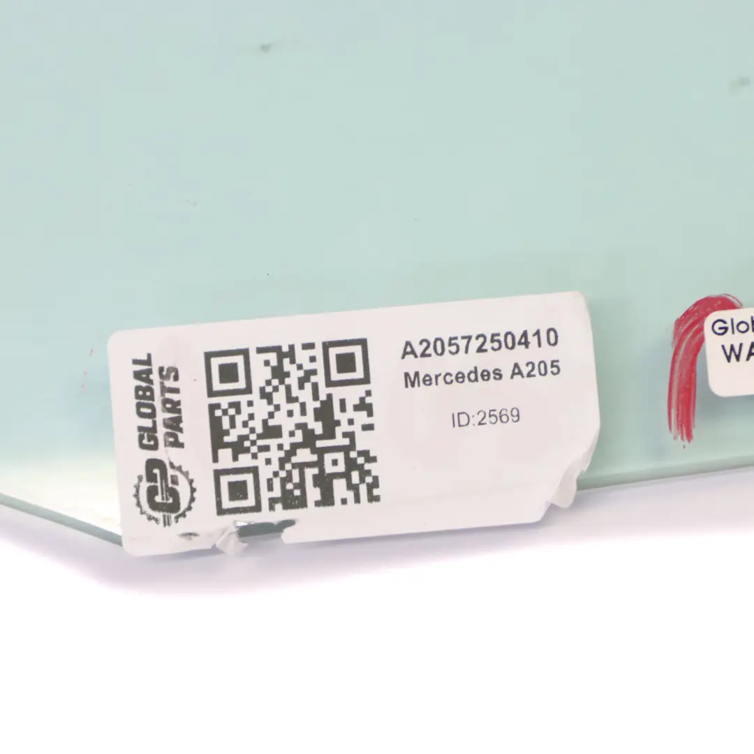Fenster Glas Tür vorne rechts Verglasung AS2 für Mercedes A205 Cabrio mit Teilenummer A2057250410 Mercedes A205 Cabrio Fenster Glas Tür vorne rechts Verglasung AS2 - SKU A2057250410 - Teilenummer A2057250410