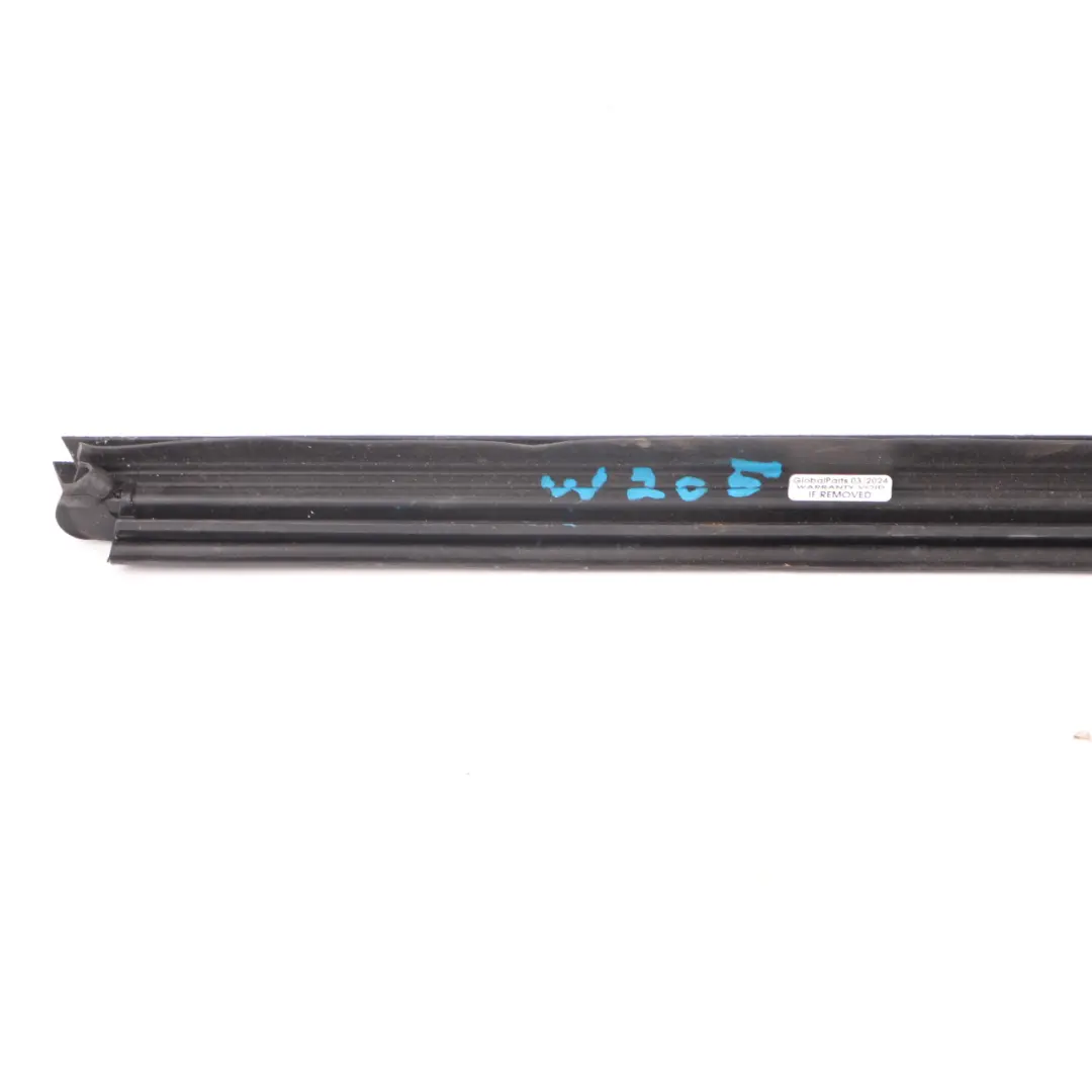  Joint Mercedes W205 Joint d'étanchéité intérieur Rail avant droit - SKU A2057250465 - Numéro de pièce A2057250465