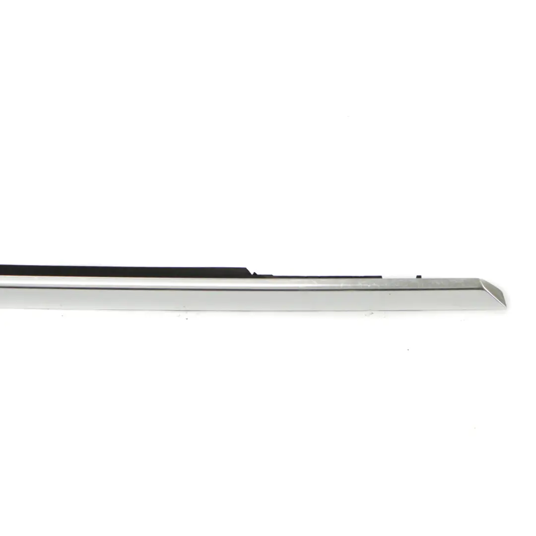 Mercedes C205 Baguette Vitre Porte Avant Droite Aluminium Brillant - SKU A2057251465 - Numéro de pièce A2057251465