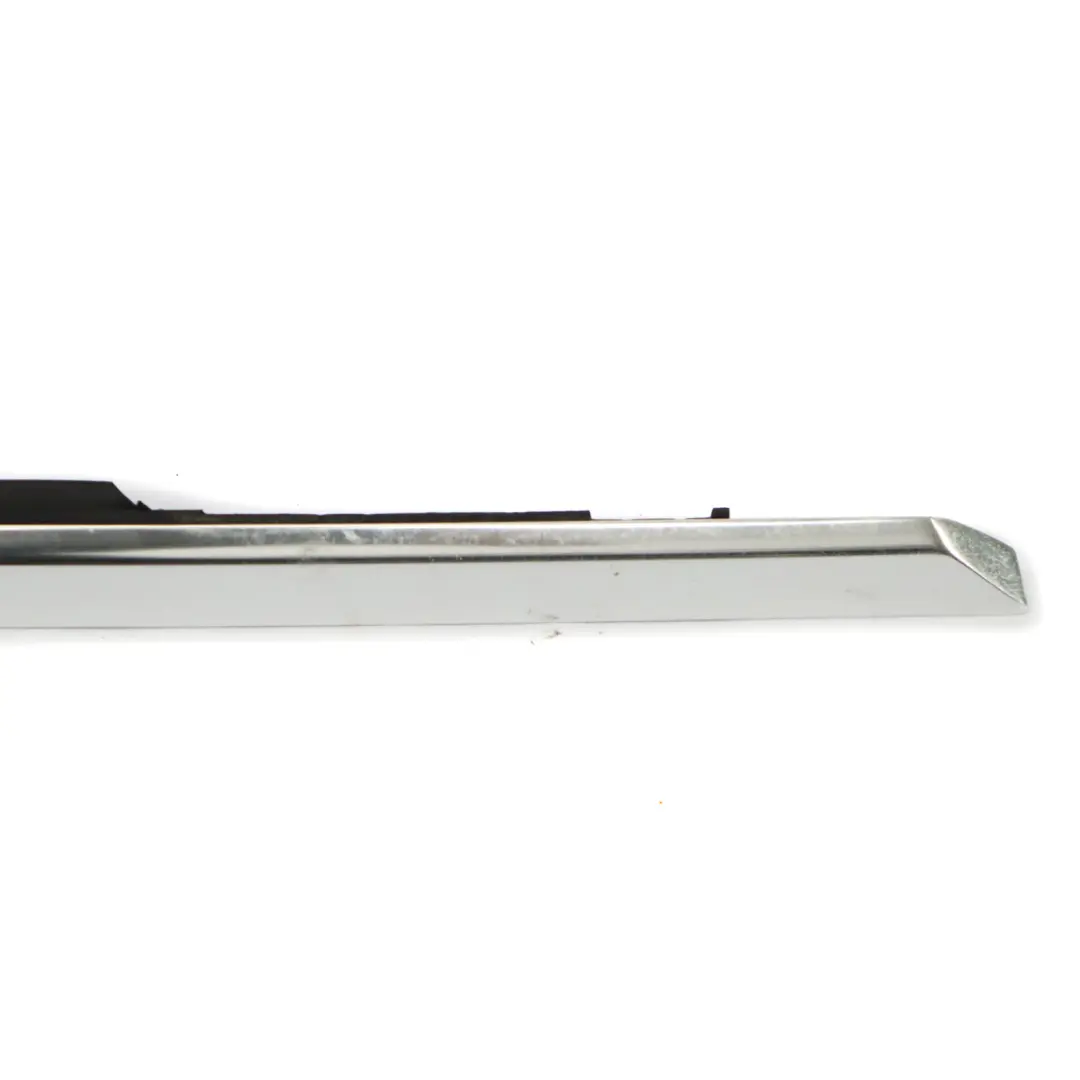 Mercedes C205 Baguette Vitre Porte Avant Droite Aluminium Brillant - SKU A2057251465 - Numéro de pièce A2057251465