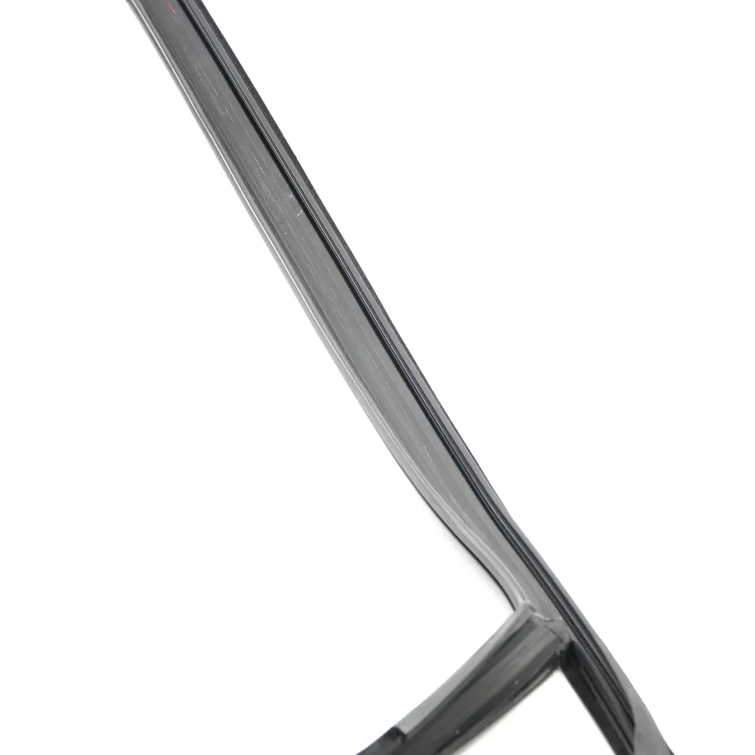 Puerta Delantera Marco De Ventana Izquierda Junta De Moldura para Mercedes W205 con número de pieza A2057254500 Mercedes W205 Puerta Delantera Marco De Ventana Izquierda Junta De Moldura - SKU A2057254500 - Número de pieza A2057254500