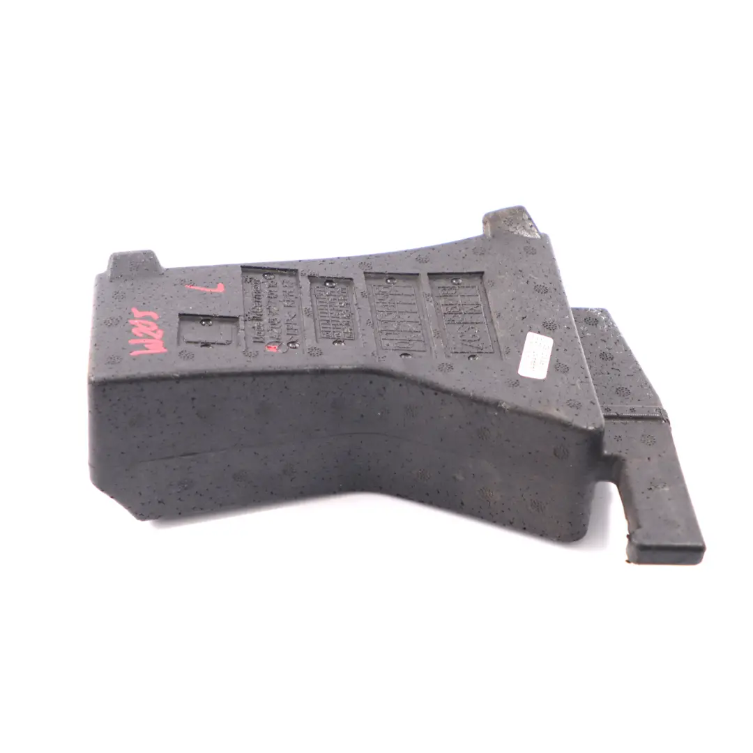 Renfort Mercedes S205 Porte Avant Gauche Mousse Isolation pour à propos du numéro de pièce A2057270116 Renfort Mercedes S205 Porte Avant Gauche Mousse Isolation - SKU A2057270116 - Numéro de pièce A2057270116