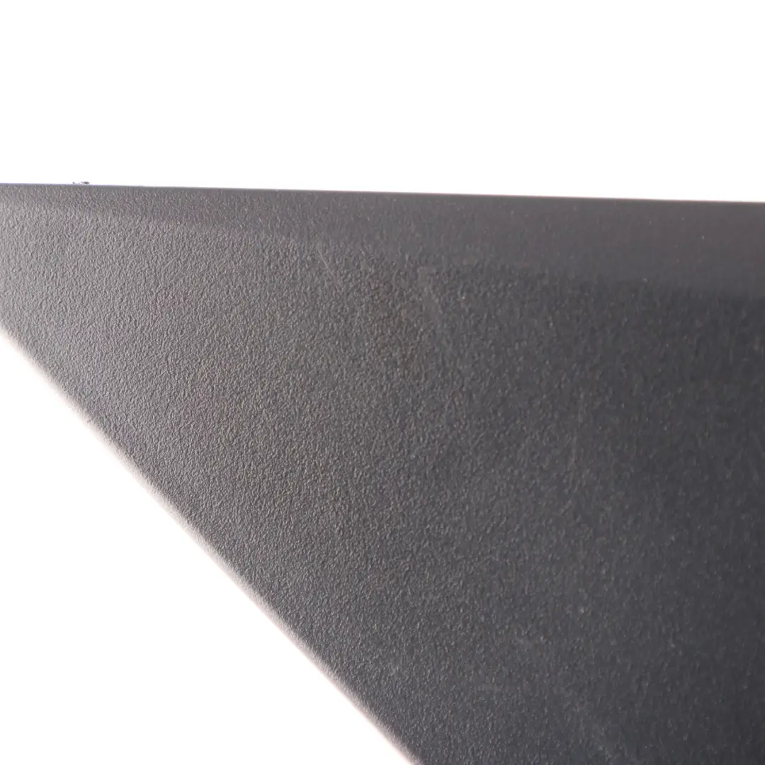 Moulure d'angle porte Avant Gauche Cache Bande Noir pour Mercedes W205 à propos du numéro de pièce A2057270328 Mercedes W205 Moulure d'angle porte Avant Gauche Cache Bande Noir - SKU A2057270328 - Numéro de pièce A2057270328