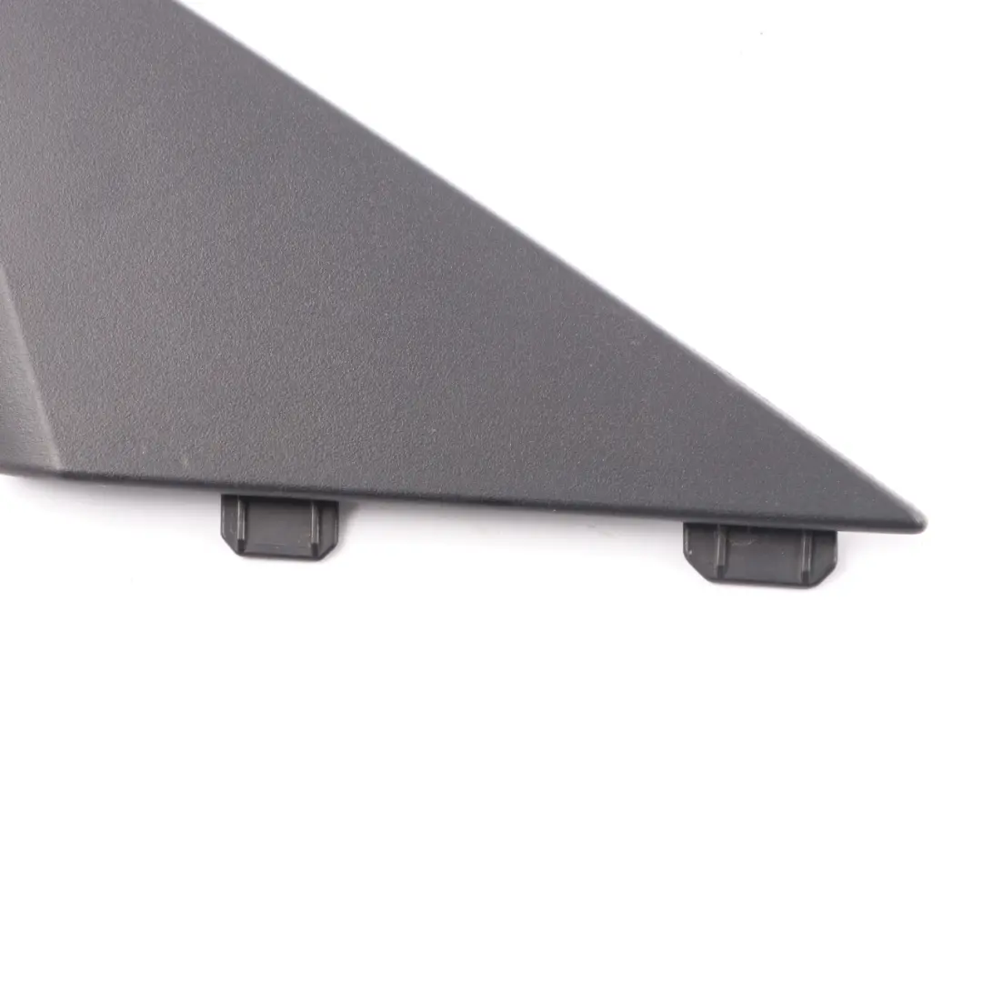 Puerta Esquina Moldura Delantera Derecha Tira Negro para Mercedes W205 con número de pieza A2057270428 Mercedes W205 Puerta Esquina Moldura Delantera Derecha Tira Negro - SKU A2057270428 - Número de pieza A2057270428