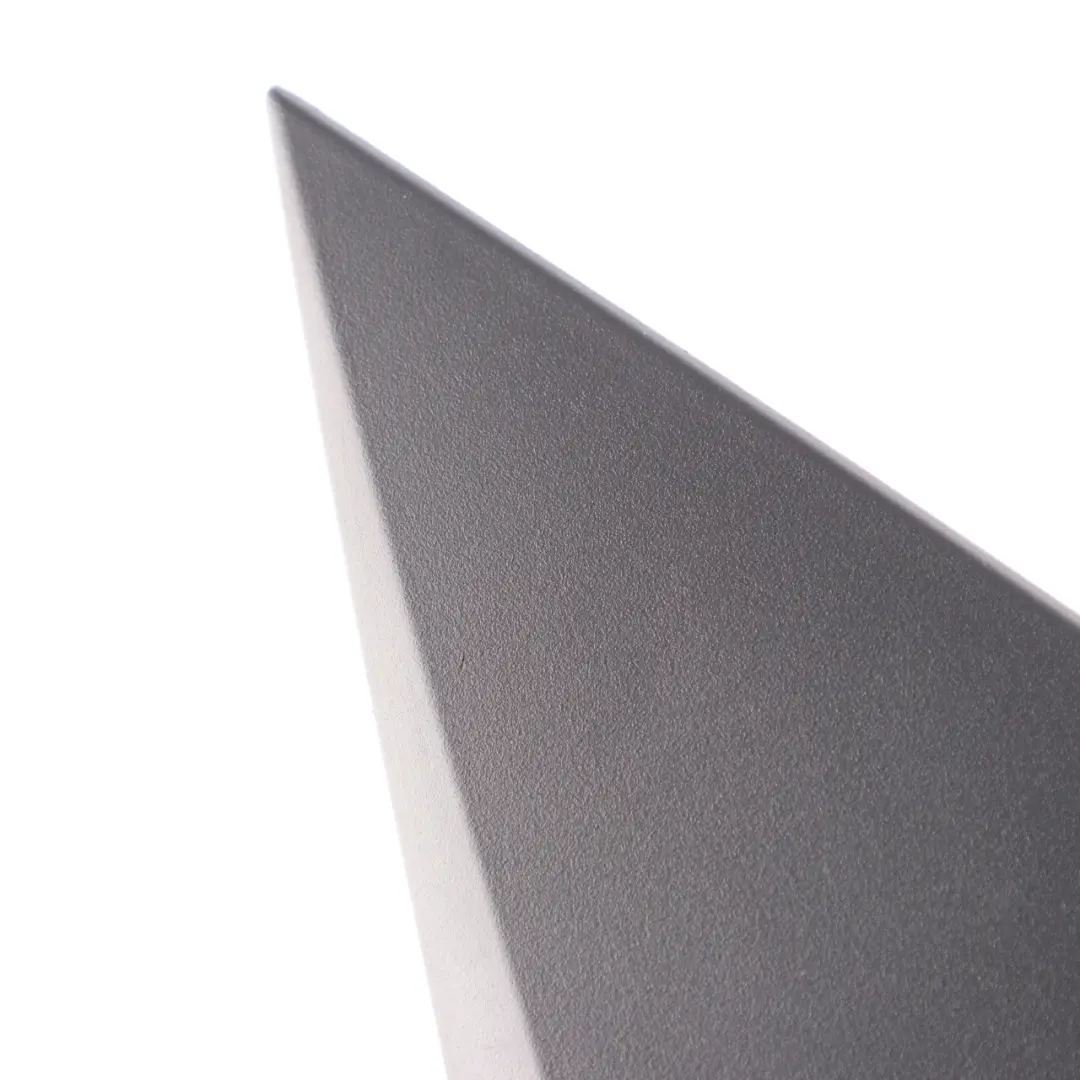 Mercedes W205 Blenda Osłona Trójkąt Drzwi Przód Prawy - SKU A2057270428 - Numer Części A2057270428