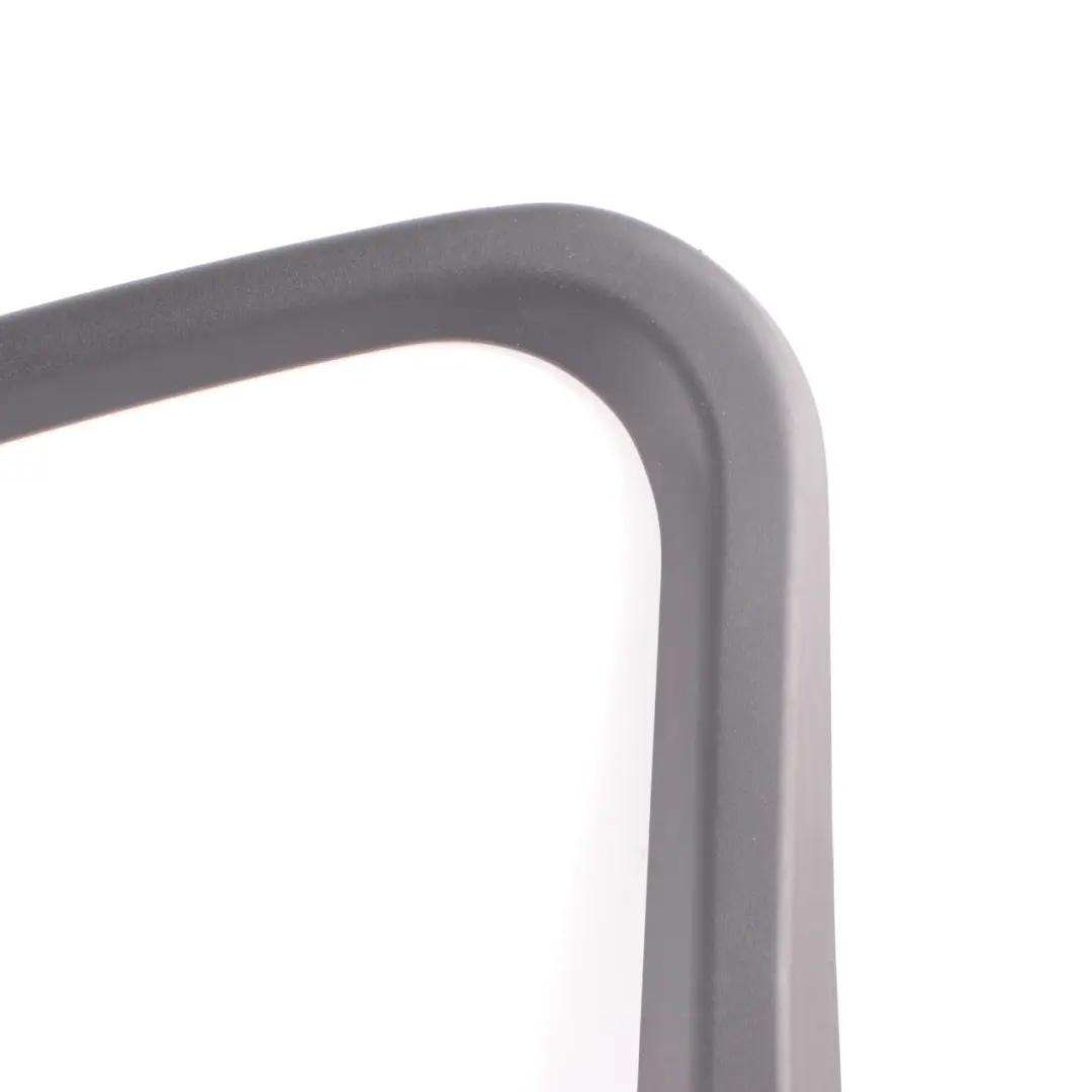 Embellecedor Mercedes W205 Puerta Derecha Marco Ventana Negro para con número de pieza A2057274600 Embellecedor Mercedes W205 Puerta Derecha Marco Ventana Negro - SKU A2057274600 - Número de pieza A2057274600