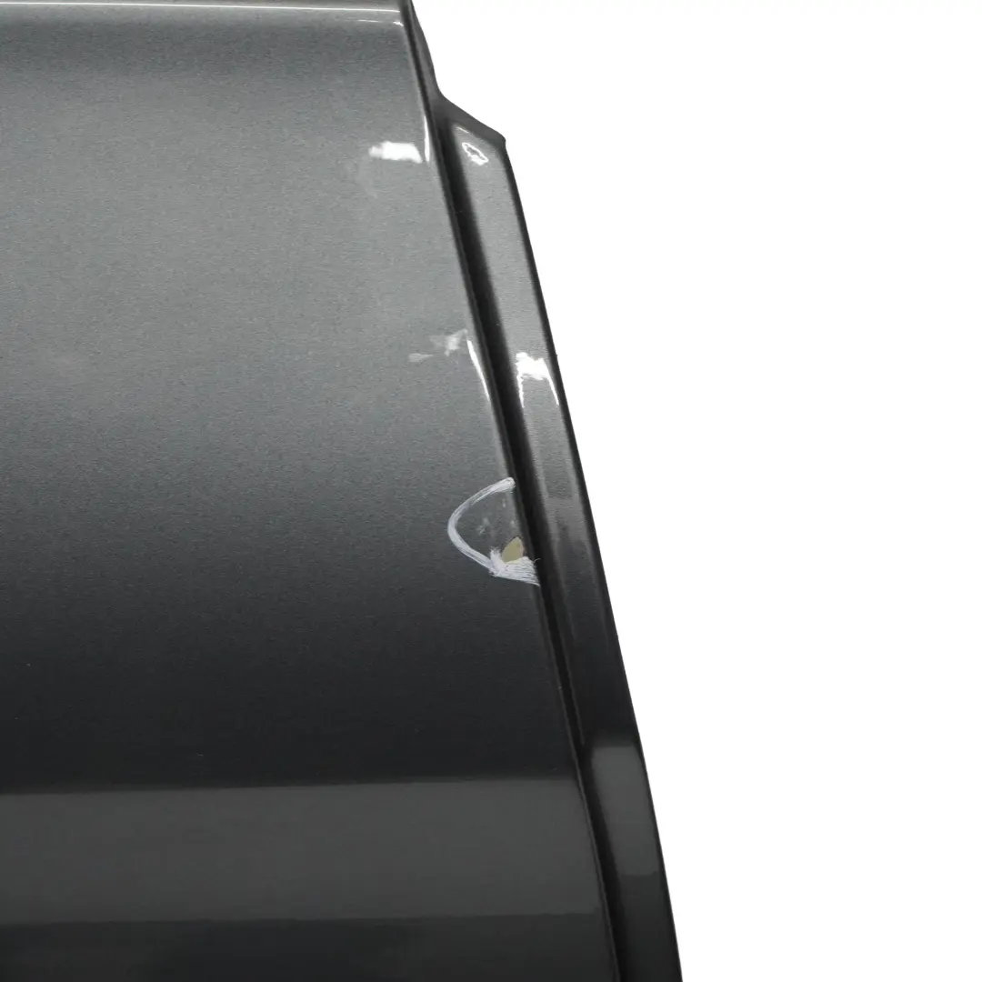 Puerta Trasera Derecha Gris Selenita Metalizado - 992 para Mercedes W205 con número de pieza A2057300205 Mercedes W205 Puerta Trasera Derecha Gris Selenita Metalizado - 992 - SKU A2057300205-SEL1 - Número de pieza A2057300205