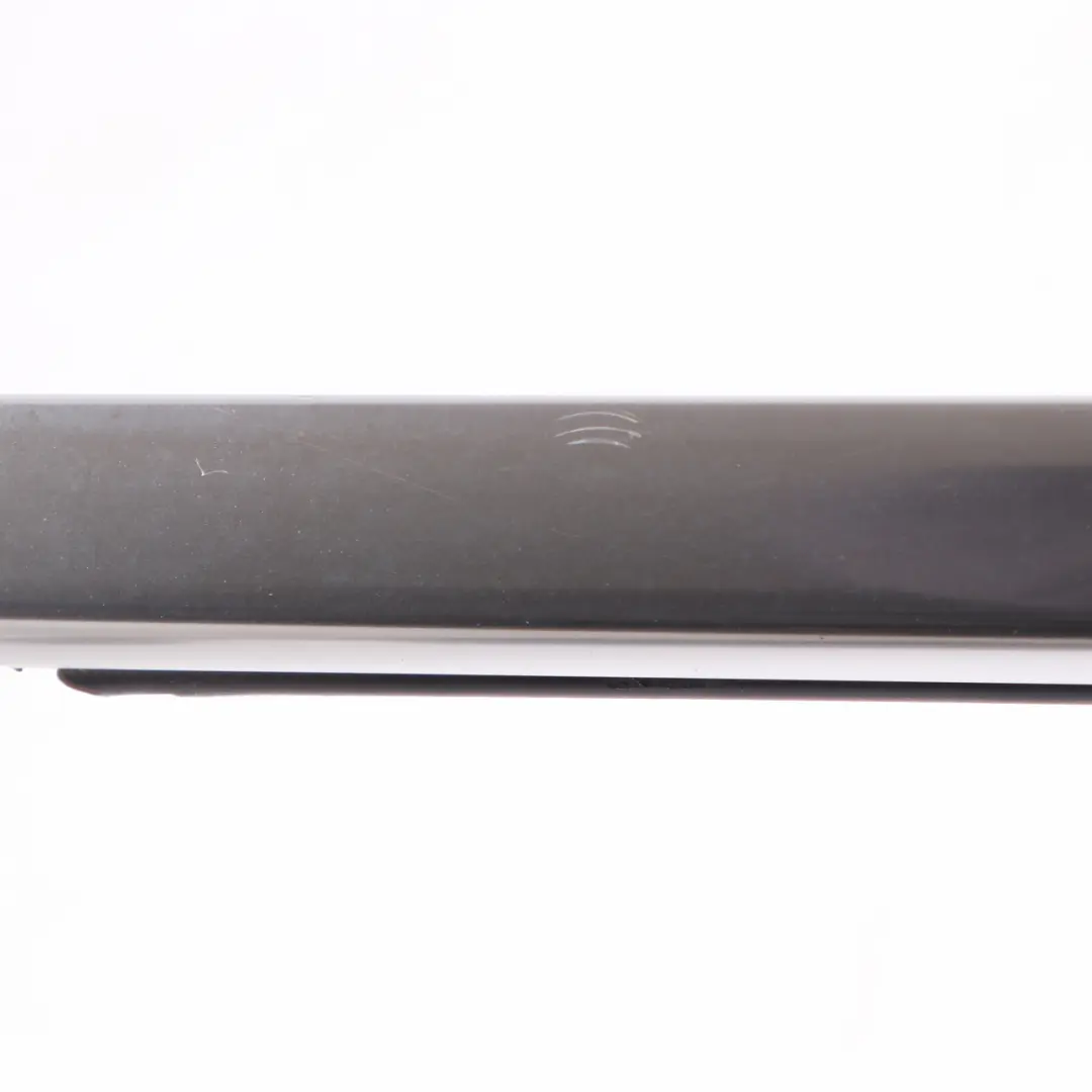 Rail de Sellado Banda de Puerta Trasera Izquierda para Mercedes W205 con número de pieza A2057300324 Mercedes W205 Rail de Sellado Banda de Puerta Trasera Izquierda - SKU A2057300324-1 - Número de pieza A2057300324