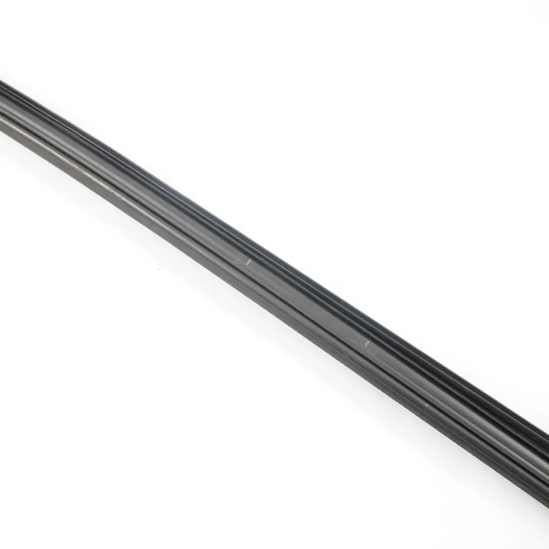 Mercedes W205 Listwa Uszczelka Szyby Tył Lewo - SKU A2057300324 - Numer Części A2057300324