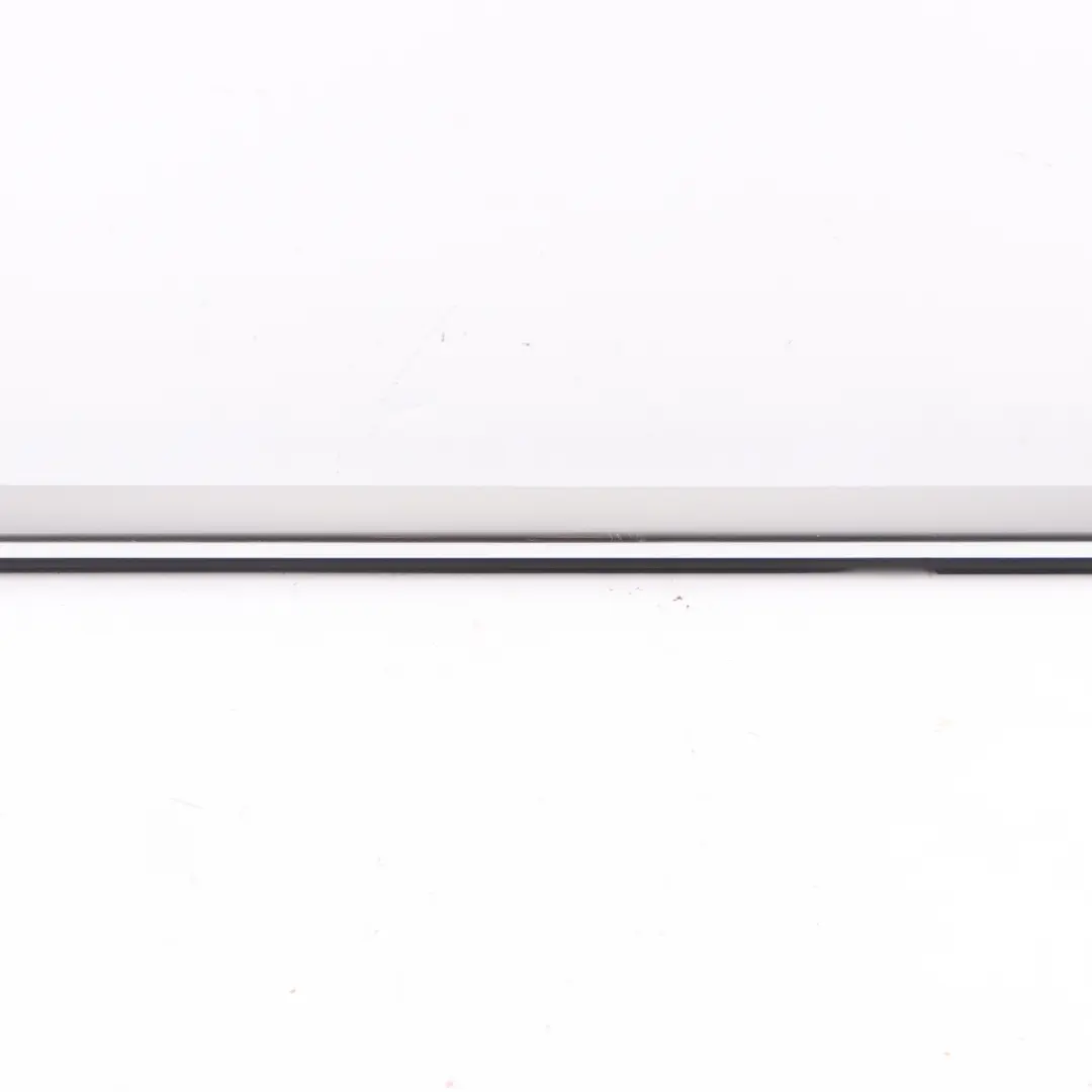 Embellecedor Ventana Puerta Trasera Derecha Moldura para Mercedes W205 con número de pieza A2057300424 Mercedes W205 Embellecedor Ventana Puerta Trasera Derecha Moldura - SKU A2057300424 - Número de pieza A2057300424