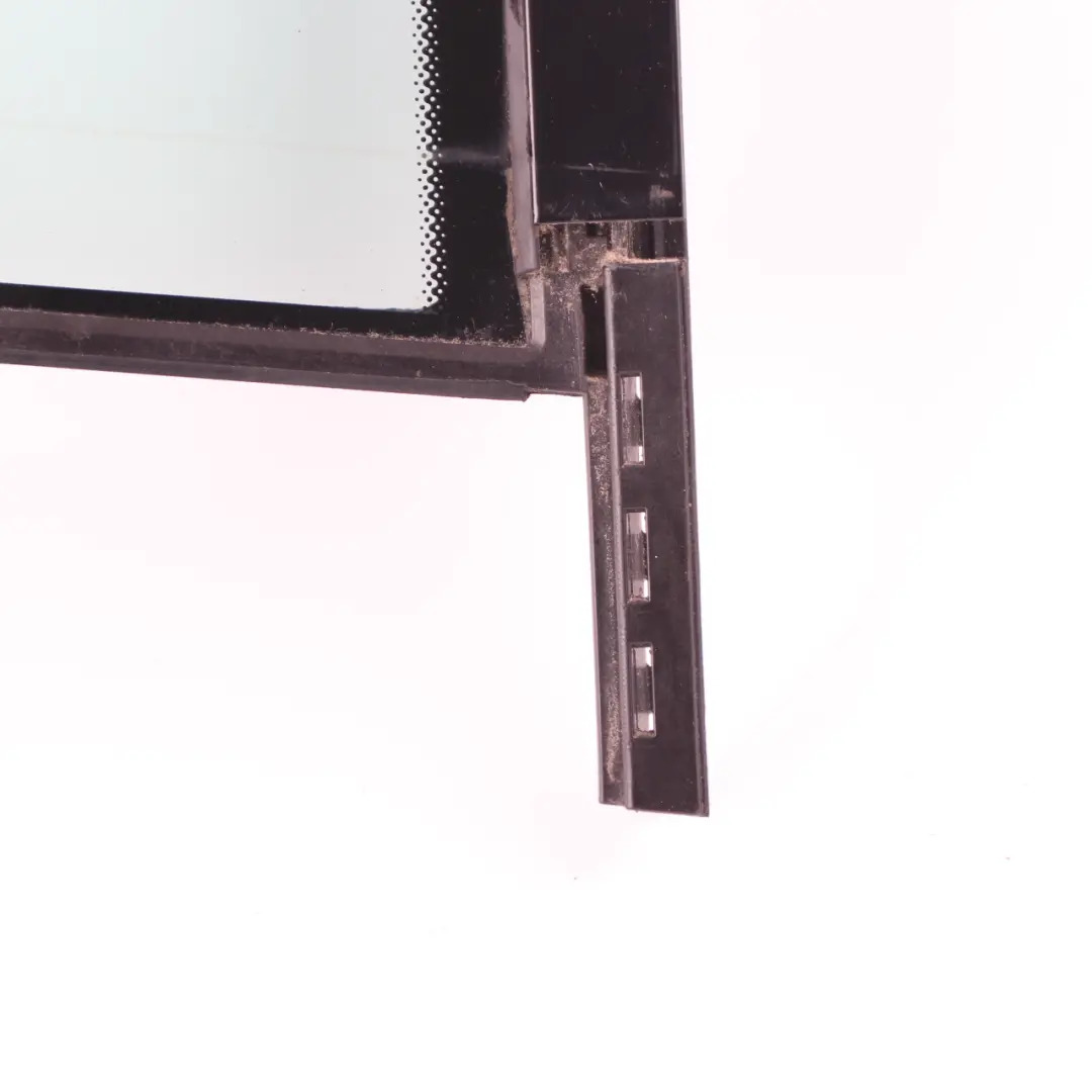 Cristal Fijo Puerta Trasera Derecha Verde AS2 para Mercedes W205 con número de pieza A2057300655 Mercedes W205 Cristal Fijo Puerta Trasera Derecha Verde AS2 - SKU A2057300655 - Número de pieza A2057300655