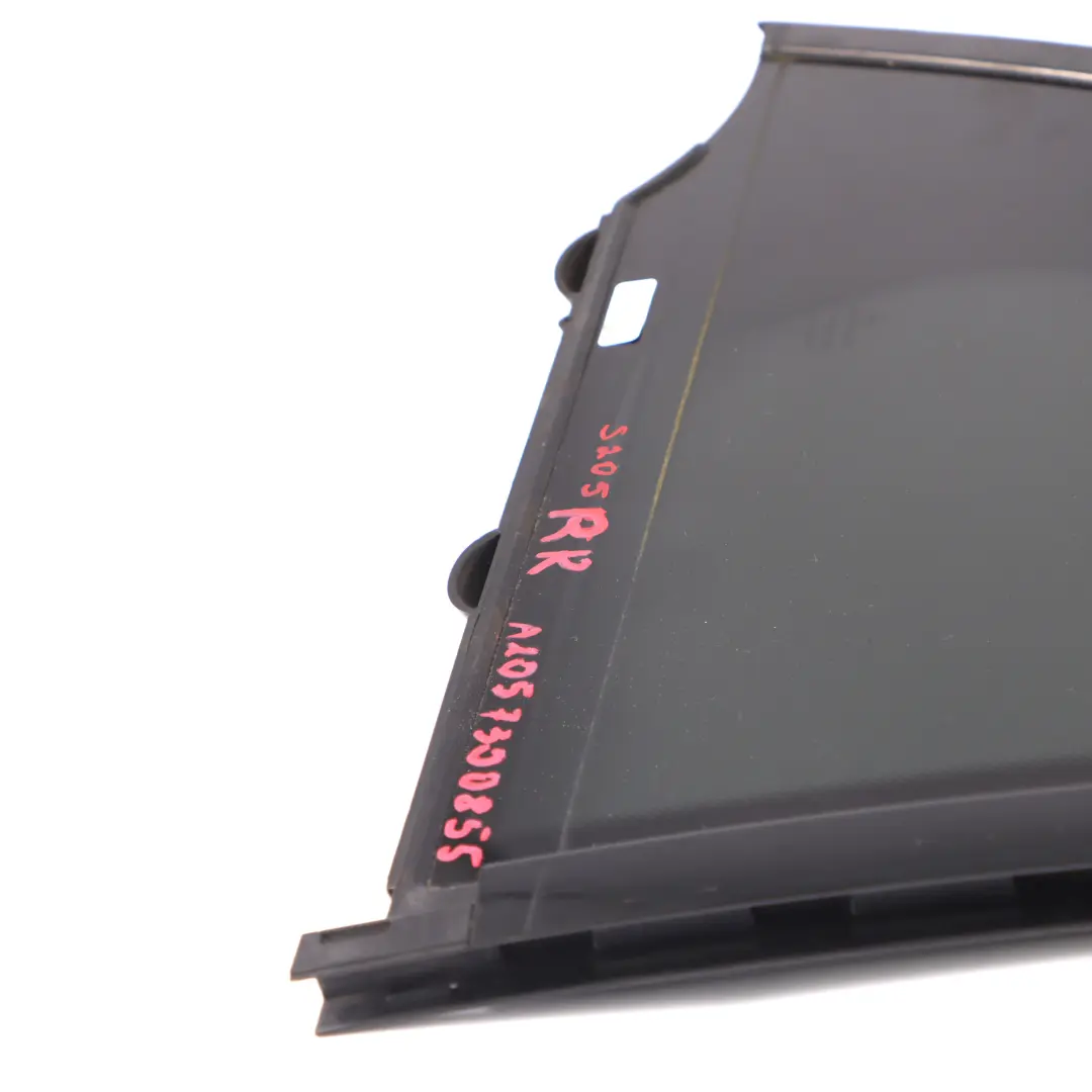 Vetro della porta posteriore destra vetri colorati AS3 per Mercedes S205 con numero di parte A2057300855 Mercedes S205 Vetro della porta posteriore destra vetri colorati AS3 - SKU A2057300855 - Numero di parte A2057300855