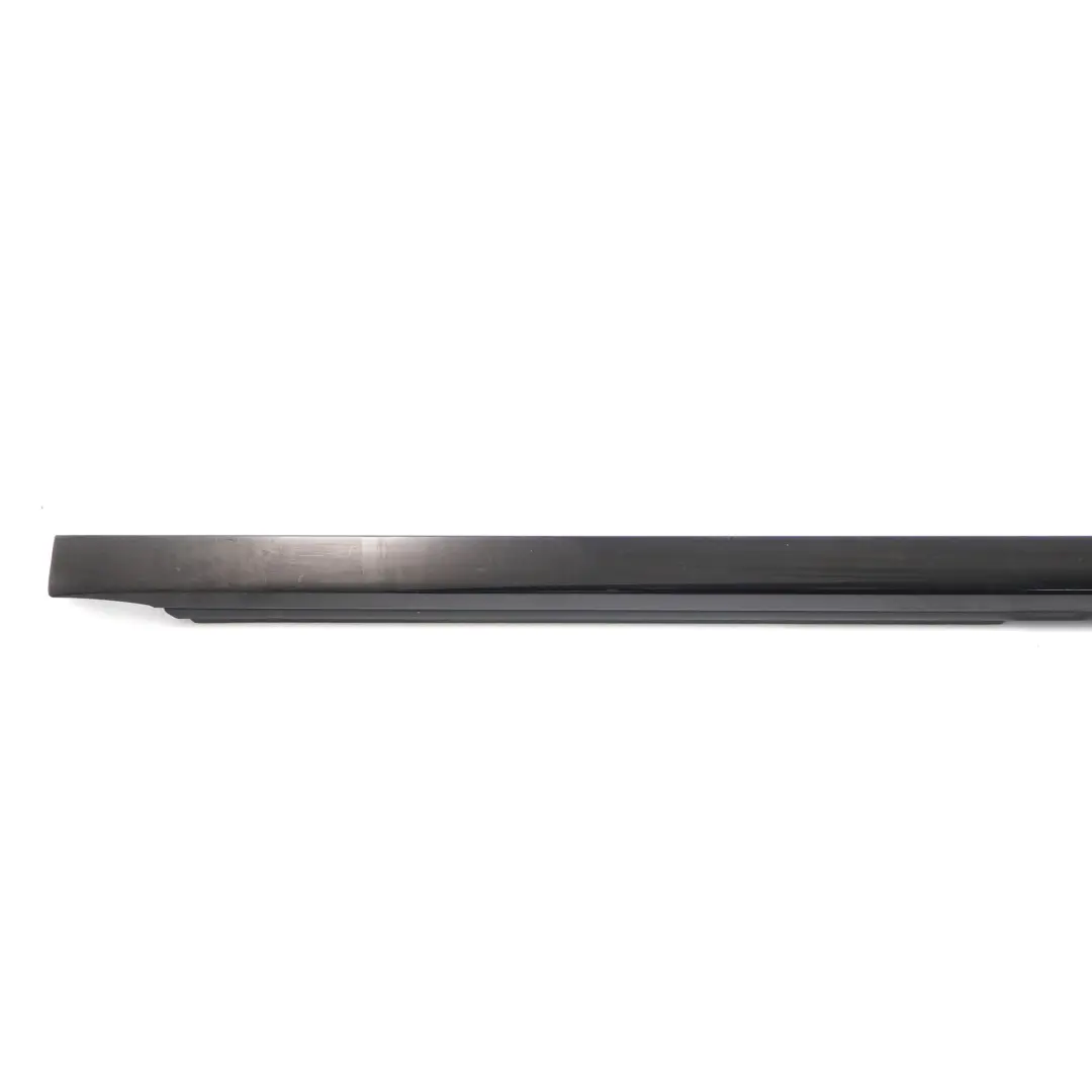 Mercedes W205 Modanatura porta posteriore sinistra Guarnizione finestra - SKU A2057303501 - Numero di parte A2057303501