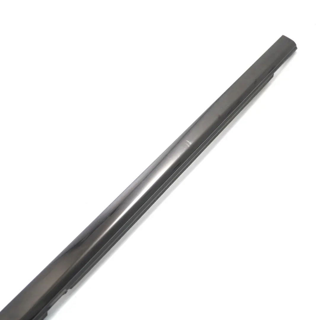 Arrière Droite Joint de Fenêtre pour Mercedes W205 Porte à propos du numéro de pièce A2057303501 Mercedes W205 Porte Arrière Droite Joint de Fenêtre - SKU A2057303501 - Numéro de pièce A2057303501