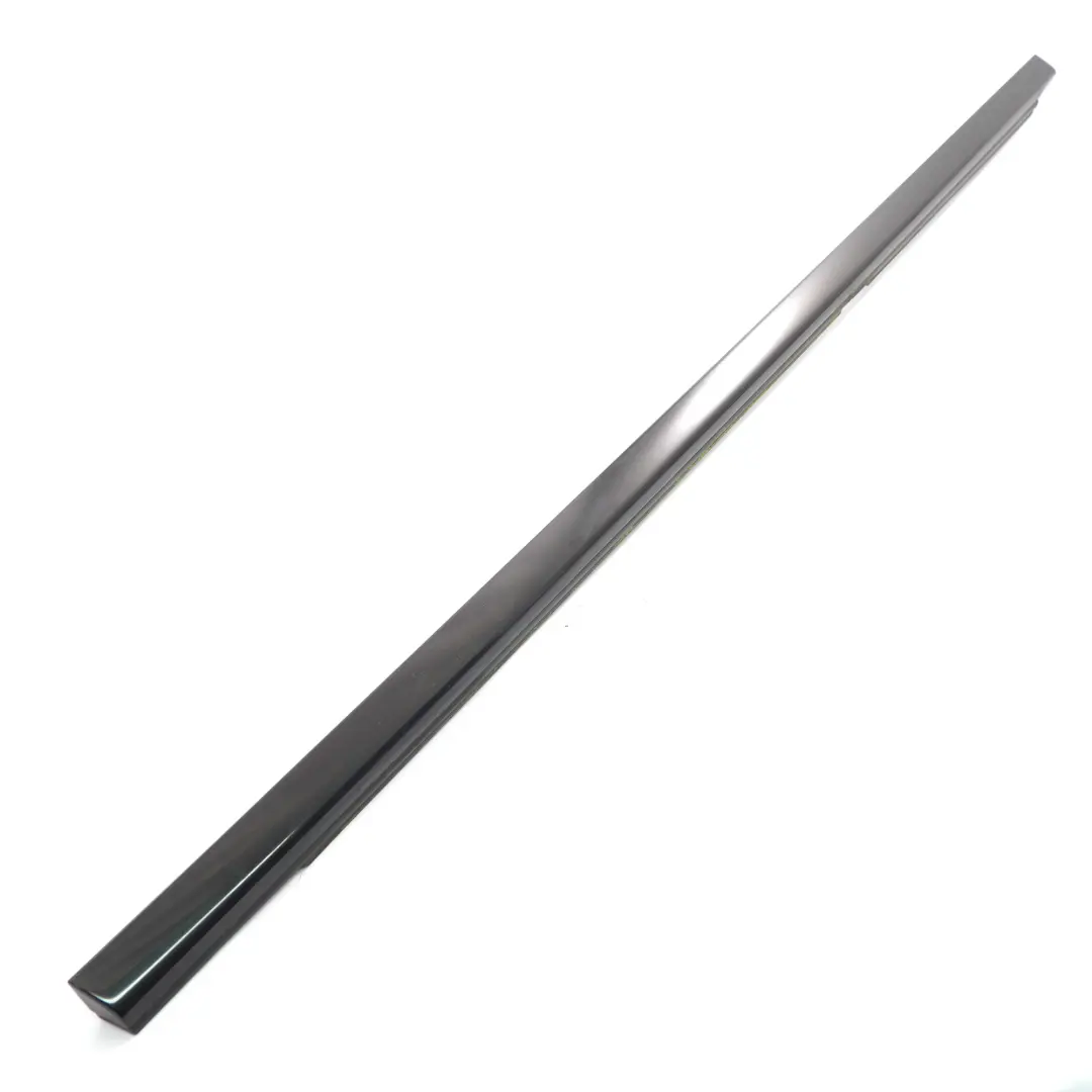 Mercedes W205 Porte Arrière Droite Joint de Fenêtre - SKU A2057303601 - Numéro de pièce A2057303601