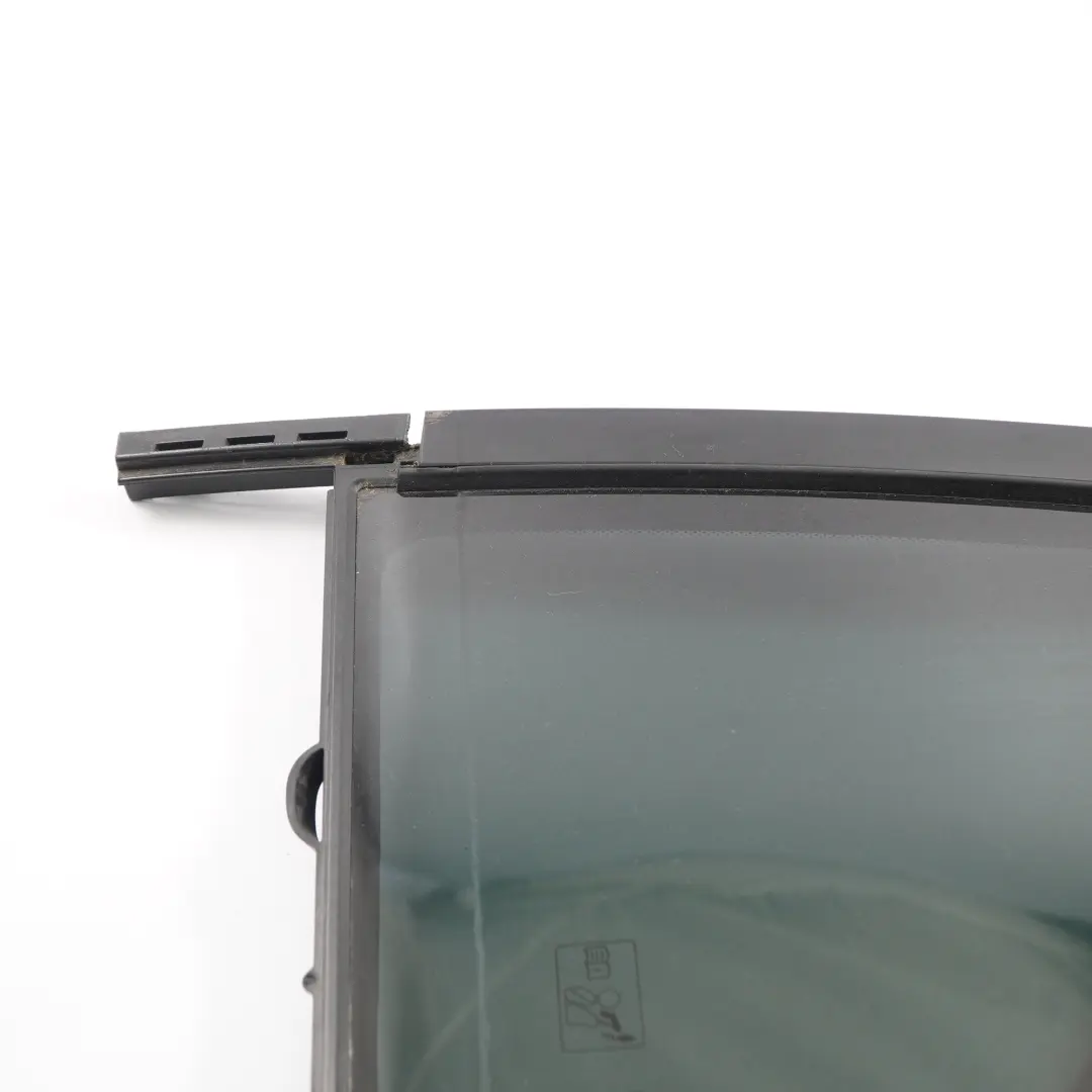 Ventana Vidrio Puerta Trasera Izquierda Negro para Mercedes W205 Berlina con número de pieza A2057306100 Mercedes W205 Berlina Ventana Vidrio Puerta Trasera Izquierda Negro - SKU A2057306100 - Número de pieza A2057306100