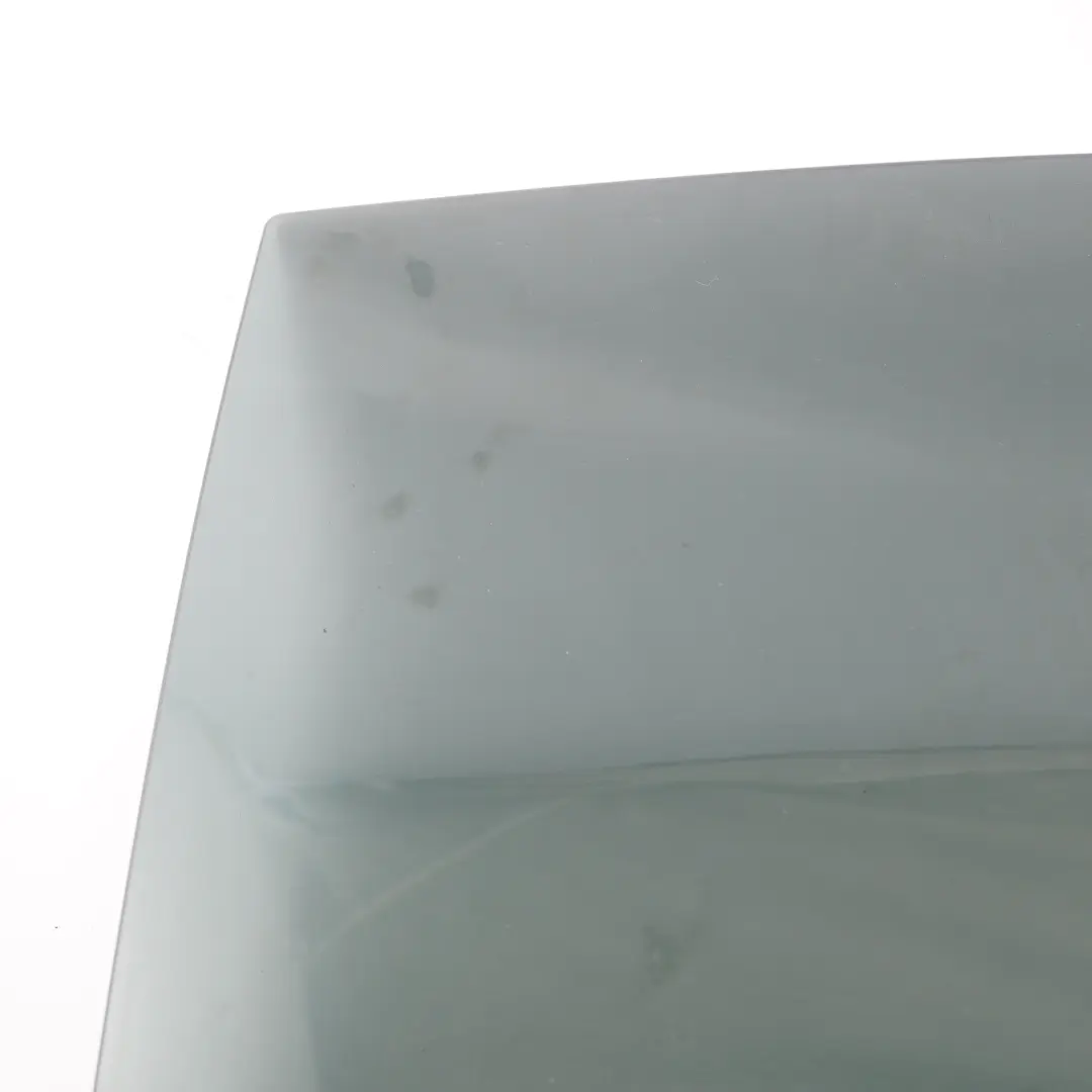 Sedán Cristal Trasera Izquierda Acristalamiento Negro para Mercedes W205 con número de pieza A2057350510 Mercedes W205 Sedán Cristal Trasera Izquierda Acristalamiento Negro - SKU A2057350510 - Número de pieza A2057350510