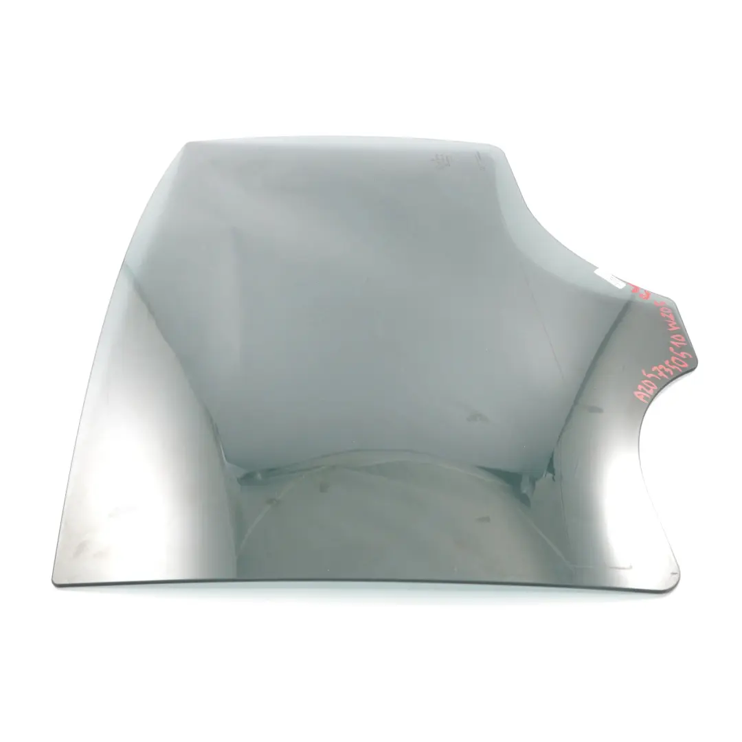 Vetro Finestrino Posteriore Sinistro Nero per Mercedes W205 Berlina con numero di parte A2057350510 Mercedes W205 Berlina Vetro Finestrino Posteriore Sinistro Nero - SKU A2057350510 - Numero di parte A2057350510