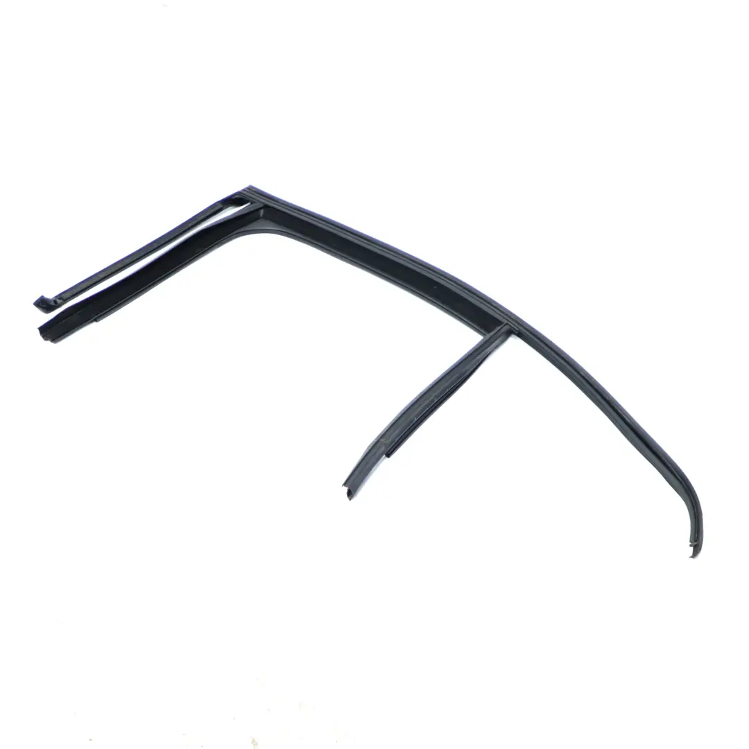 Telaio finestrino posteriore sinistro Guarnizione guida esterna per Mercedes W205 con numero di parte A2057355300 Mercedes W205 Telaio finestrino posteriore sinistro Guarnizione guida esterna - SKU A2057355300 - Numero di parte A2057355300