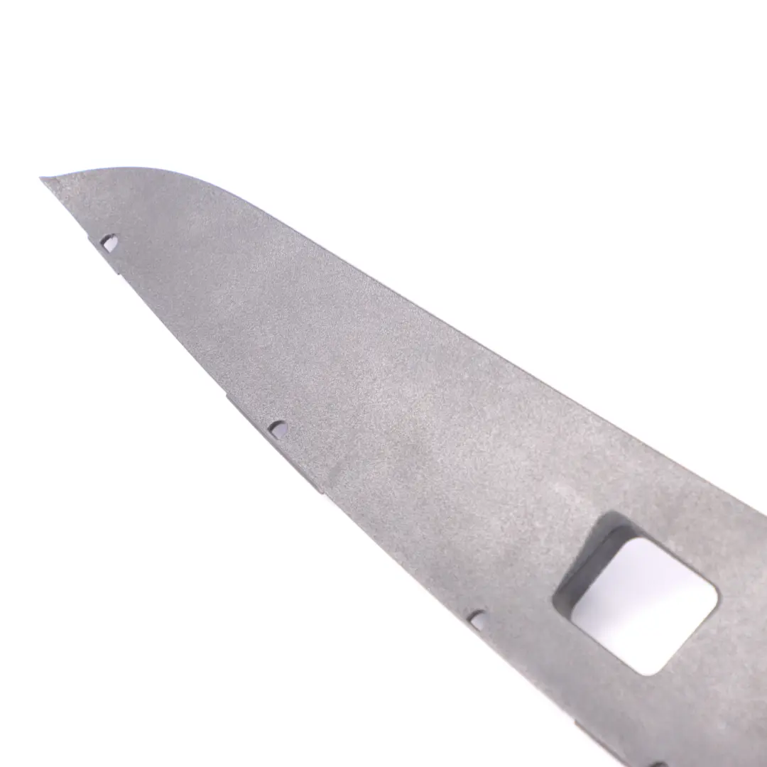 Blenda Listwa Klapy Bagażnika do Mercedes W205 o numerze A2057400093 Mercedes W205 Blenda Listwa Klapy Bagażnika - SKU A2057400093 - Numer Części A2057400093