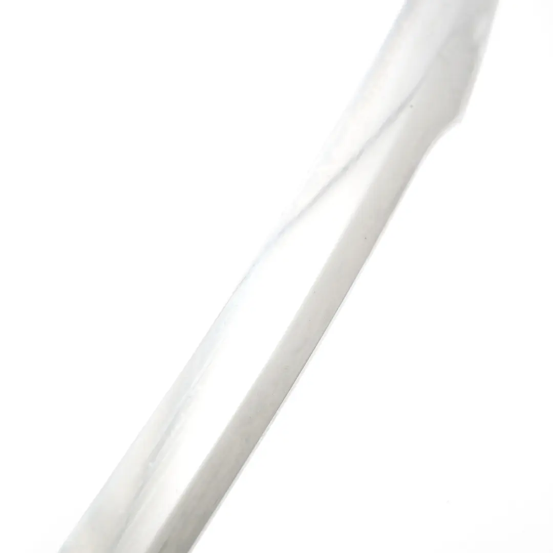 Mercedes W205 Spoiler trasero Boot Trunk Lid Panel Moulding Chrome - SKU A2057430300 - Número de pieza A2057430300
