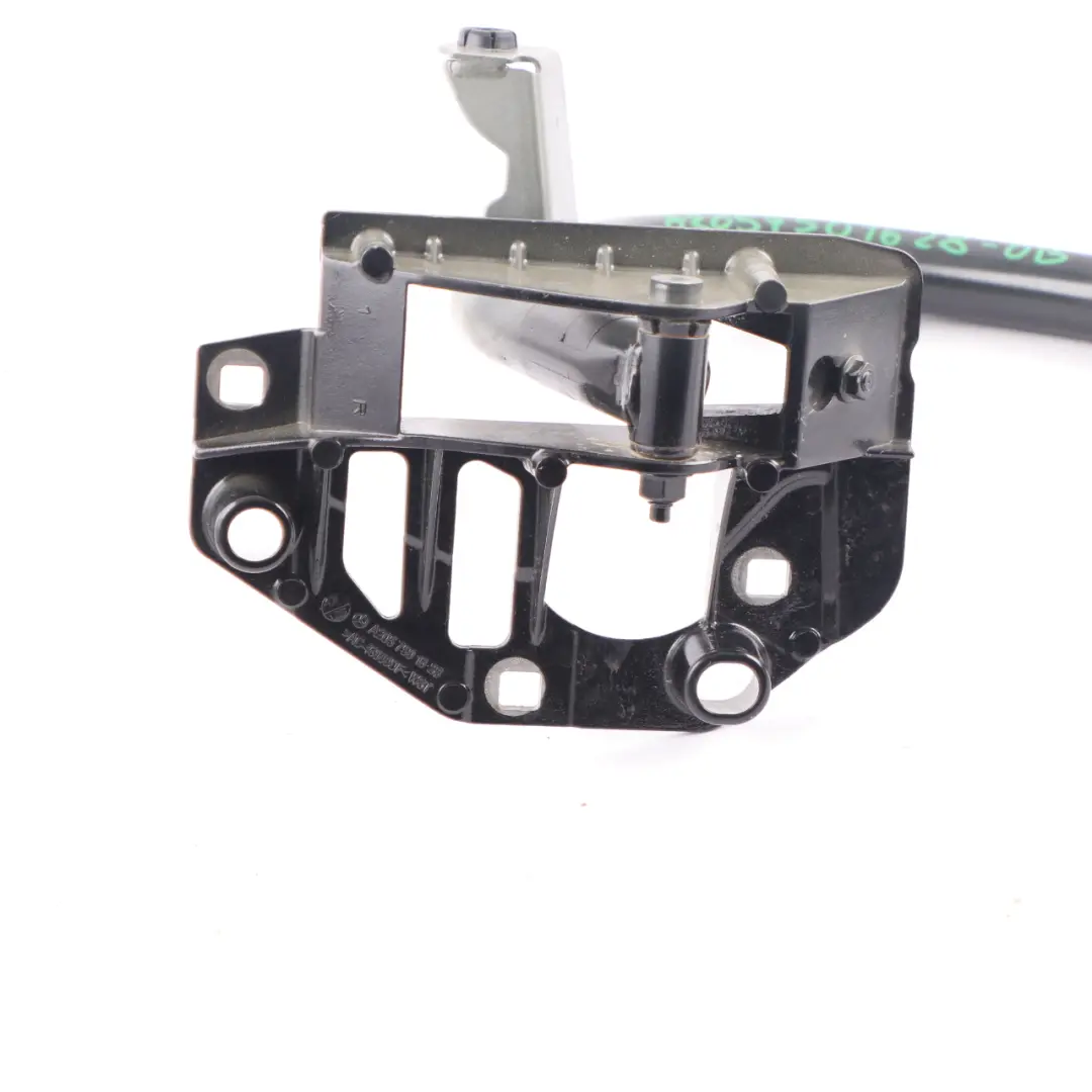 Support charnière coffre droit Noir Obsidien 197 pour Mercedes C205 à propos du numéro de pièce A2057501628 Mercedes C205 Support charnière coffre droit Noir Obsidien 197 - SKU A2057501628-OB - Numéro de pièce A2057501628
