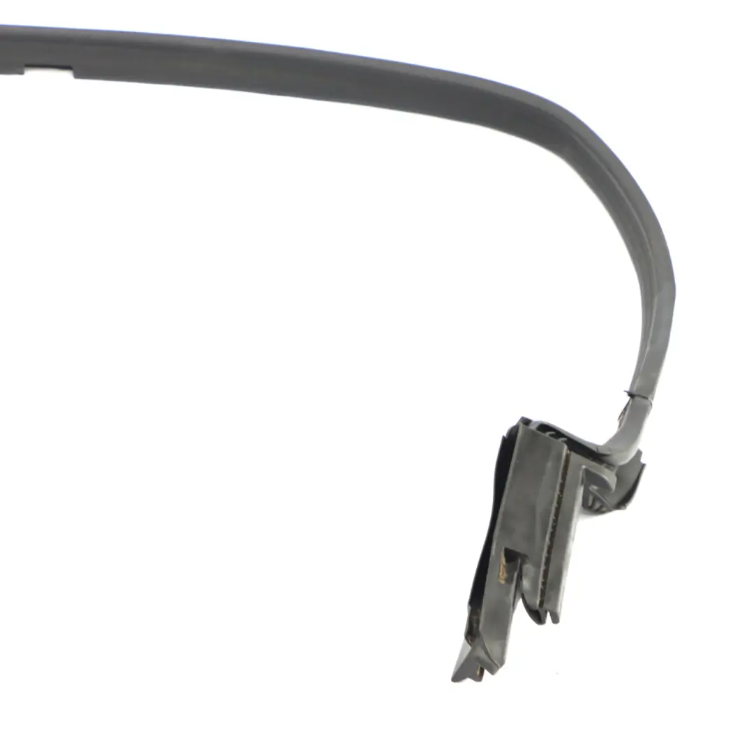 Joint d'étanchéité cadre toit pliant botte pour Mercedes C205 Convertible à propos du numéro de pièce A2057504000 Mercedes C205 Convertible Joint d'étanchéité cadre toit pliant botte - SKU A2057504000 - Numéro de pièce A2057504000