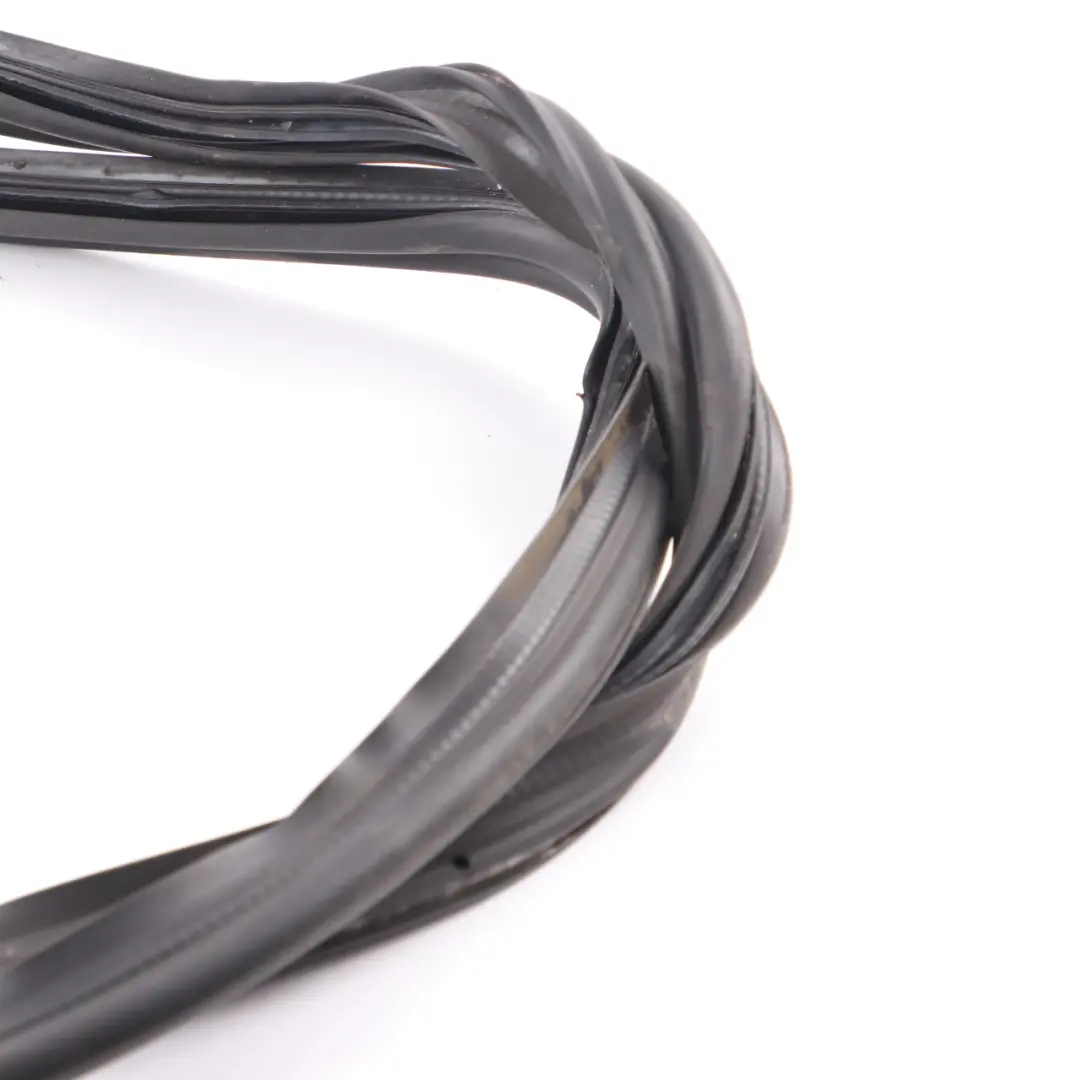 Bagagliaio Posteriore Porta Guarnizione per Mercedes C205 con numero di parte A2057505100 Mercedes C205 Bagagliaio Posteriore Porta Guarnizione - SKU A2057505100 - Numero di parte A2057505100