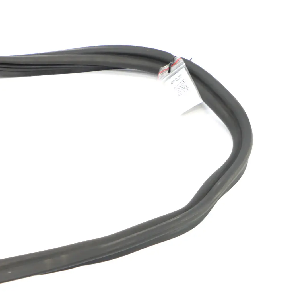 Joint d'étanchéité coffre et de hayon de cabriolet A2057505300 pour Mercedes C205 à propos du numéro de pièce A2057505400 Mercedes C205 Joint d'étanchéité coffre et de hayon de cabriolet A2057505300 - SKU A2057505400 - Numéro de pièce A2057505400