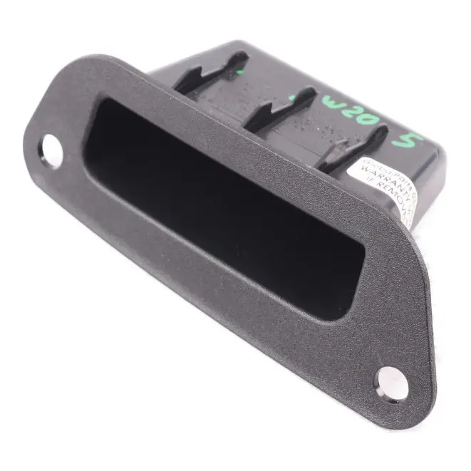 Maniglia del coperchio del bagagliaio Recess Trim Nero Mercedes W205 - SKU A2057571200 - Numero di parte A2057571200
