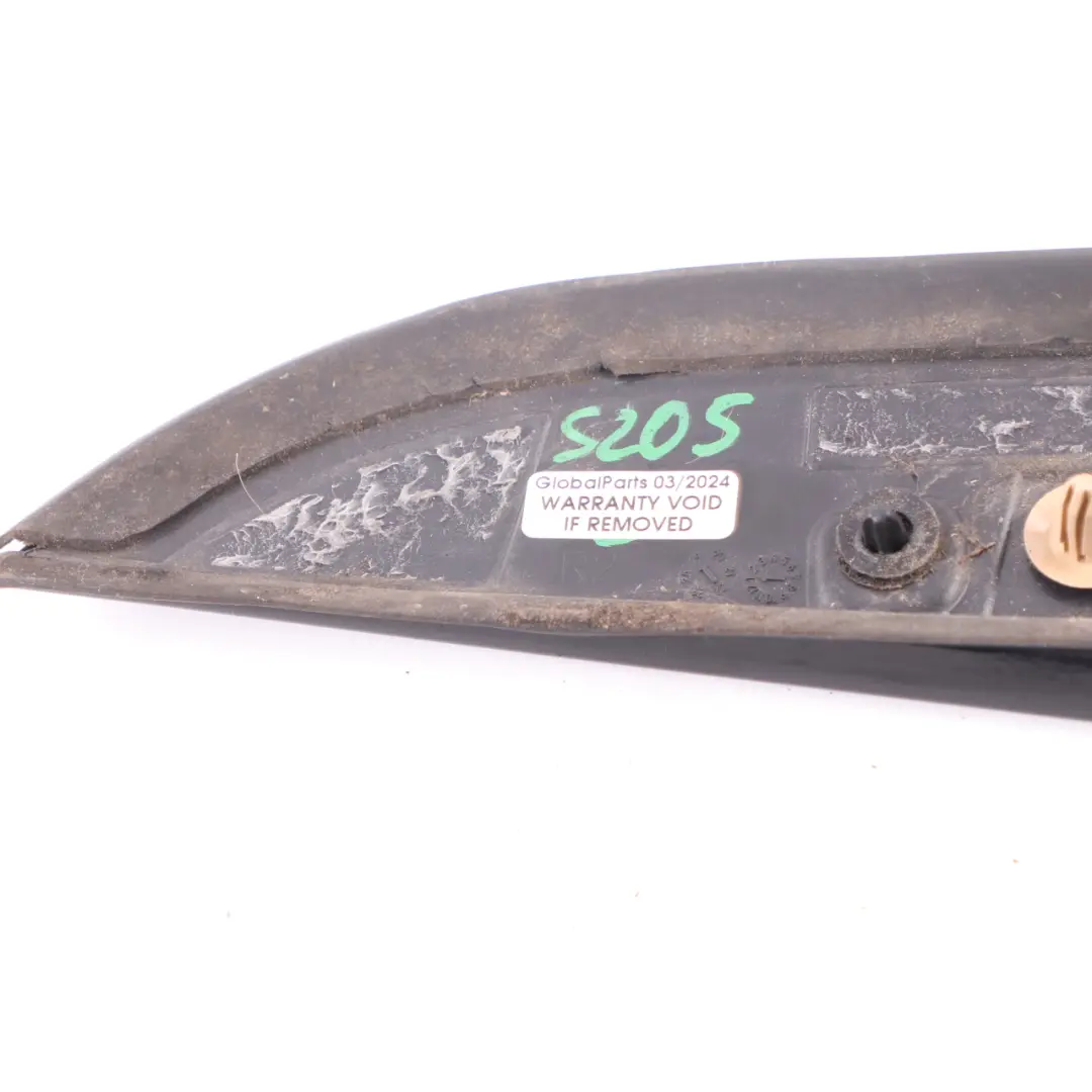 Accesorio Spoiler Trasero Tapa Derecho Negro Profundo para Mercedes S205 con número de pieza A2057901000 Mercedes S205 Accesorio Spoiler Trasero Tapa Derecho Negro Profundo - SKU A2057901000 - Número de pieza A2057901000