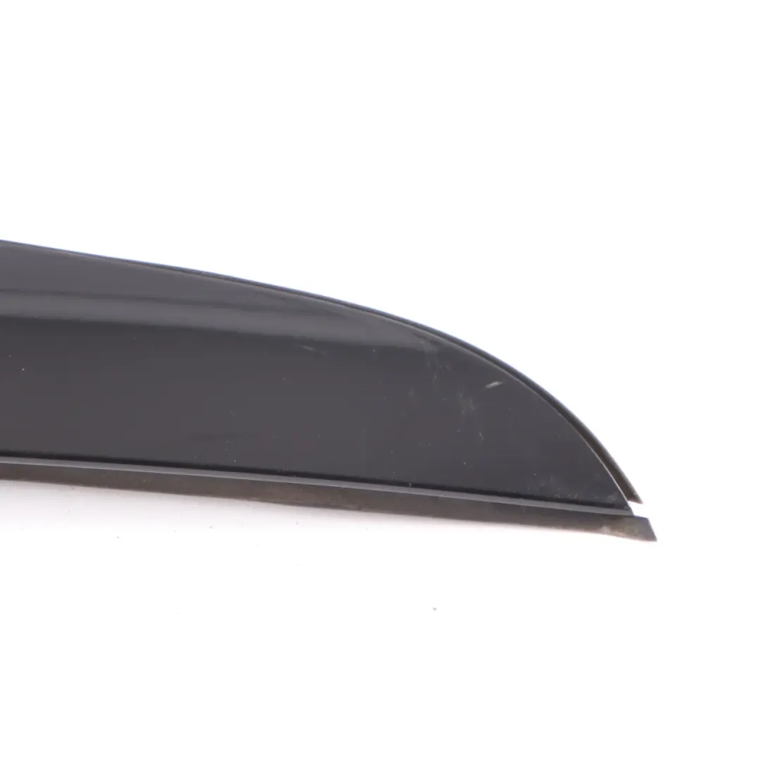 Accesorio Spoiler Trasero Tapa Derecho Negro Profundo para Mercedes S205 con número de pieza A2057901000 Mercedes S205 Accesorio Spoiler Trasero Tapa Derecho Negro Profundo - SKU A2057901000 - Número de pieza A2057901000