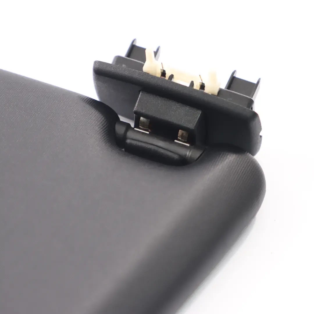 Osłona Przeciwsłoneczna Daszek Lewy Czarny do Mercedes S205 o numerze A2058100110 Mercedes S205 Osłona Przeciwsłoneczna Daszek Lewy Czarny - SKU A2058100110 - Numer Części A2058100110