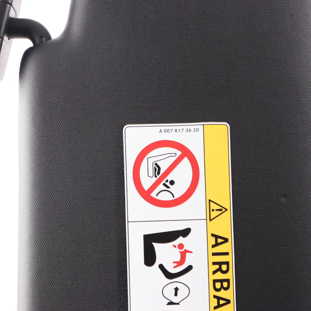 Pannello retrovisore parasole sinistro Cover Nero per Mercedes W205 con numero di parte A2058107304 Mercedes W205 Pannello retrovisore parasole sinistro Cover Nero - SKU A2058107304 - Numero di parte A2058107304