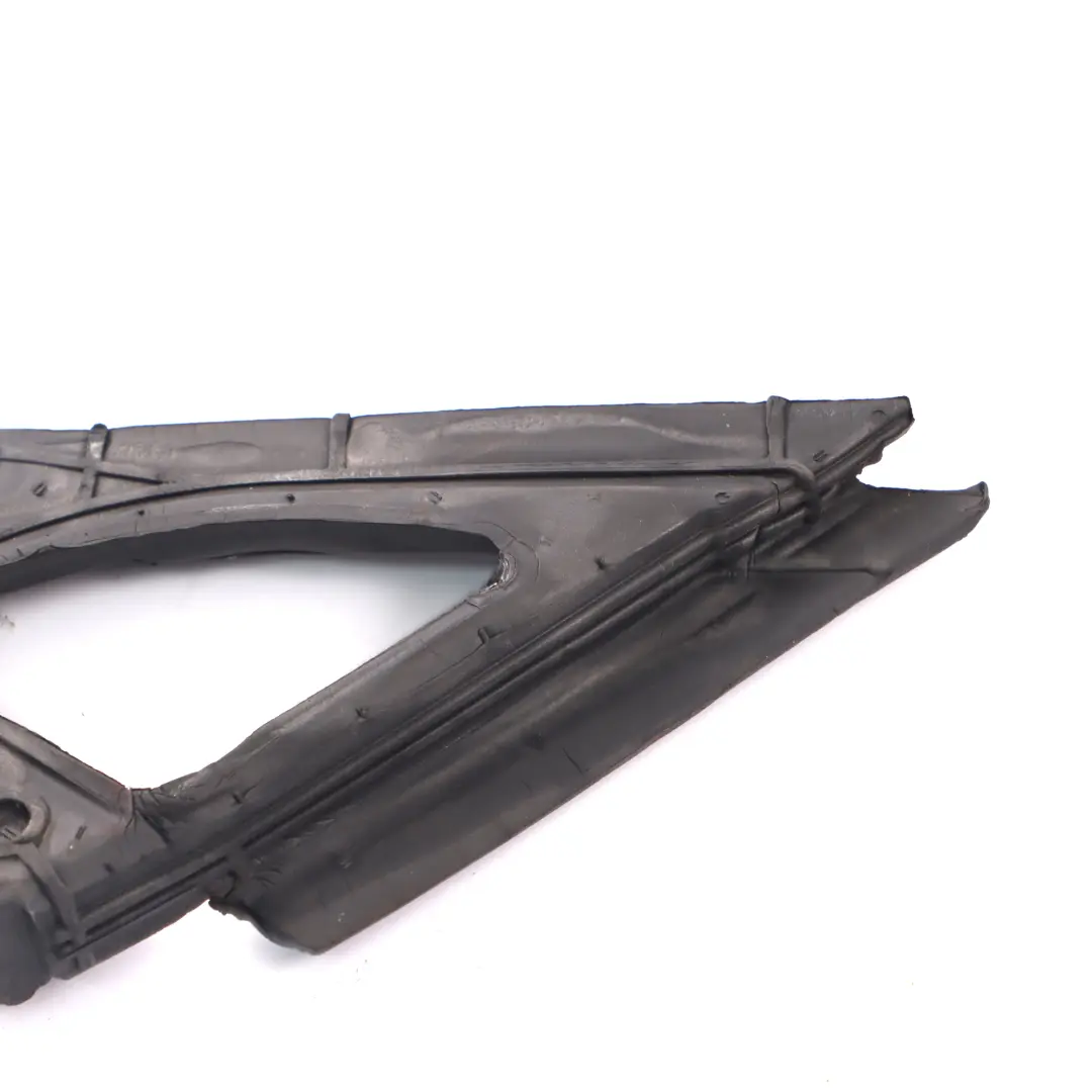 Puerta Delantera Embellecedor Aislamiento Derecho para Mercedes W205 con número de pieza A2058110298 Mercedes W205 Puerta Delantera Embellecedor Aislamiento Derecho - SKU A2058110298 - Número de pieza A2058110298