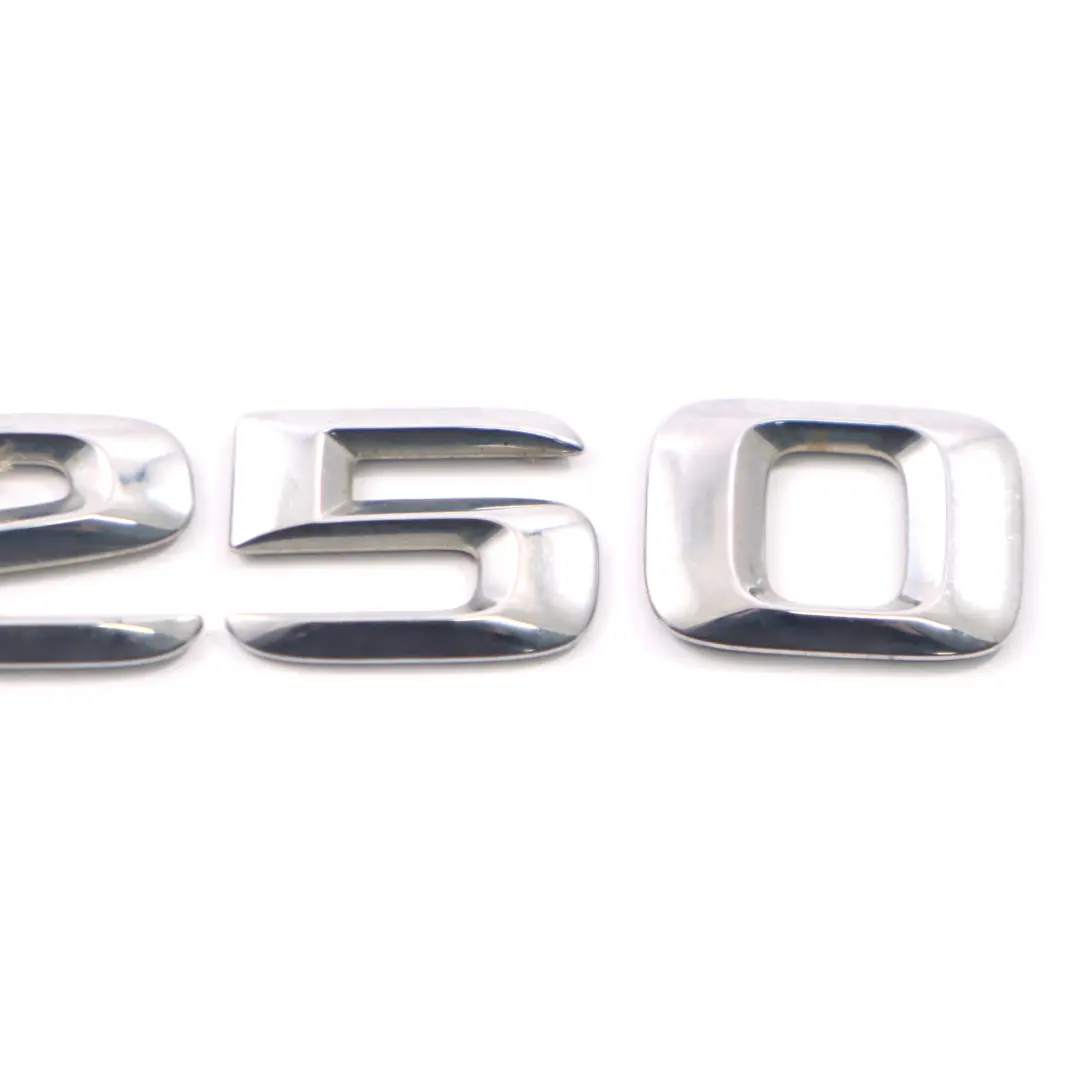  Emblema Mercedes W205 Baule Coperchio posteriore Logo C250 - SKU A2058170915 - Numero di parte A2058170915