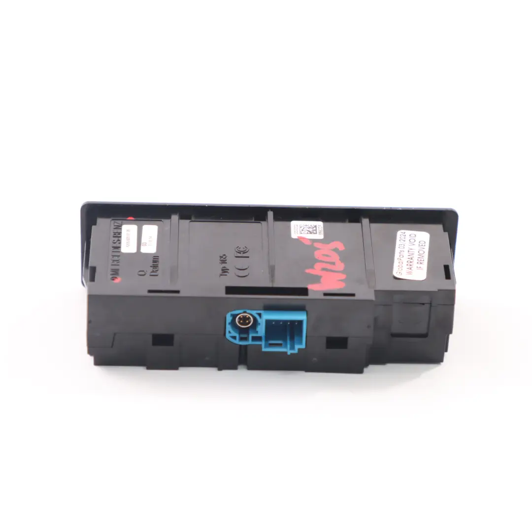 Unità connessione Mercedes W205 Multimedia USB Spina lettore schede per con numero di parte A2058200126 Unità connessione Mercedes W205 Multimedia USB Spina lettore schede - SKU A2058200126 - Numero di parte A2058200126