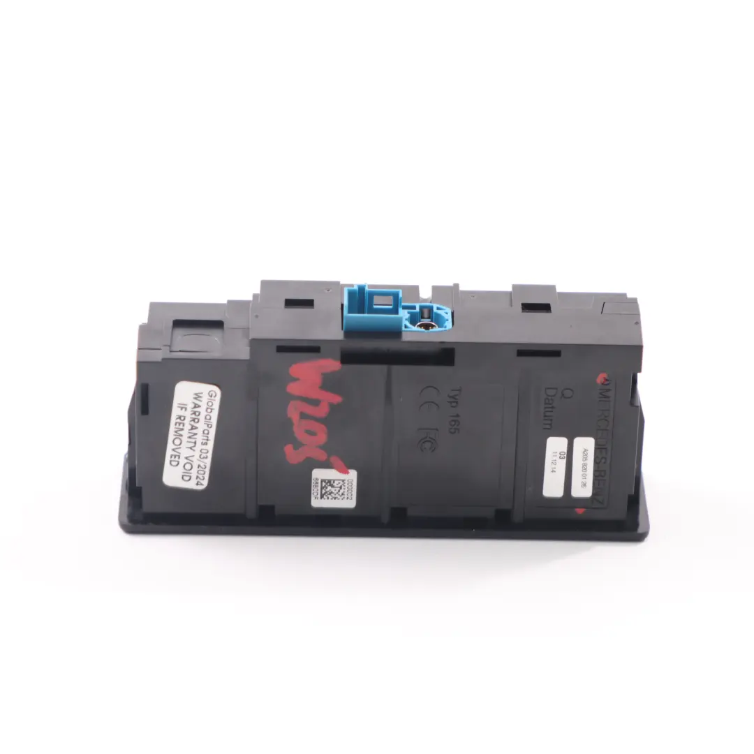 Connection Unit Mercedes W205 Multimedia USB Card Reader Plug  - SKU A2058200126 - Part number A2058200126
