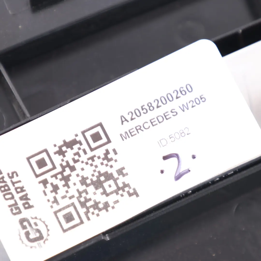 Mercedes W205 Berlina Luce stop supplementare posteriore freno - SKU A2058200260 - Numero di parte A2058200260