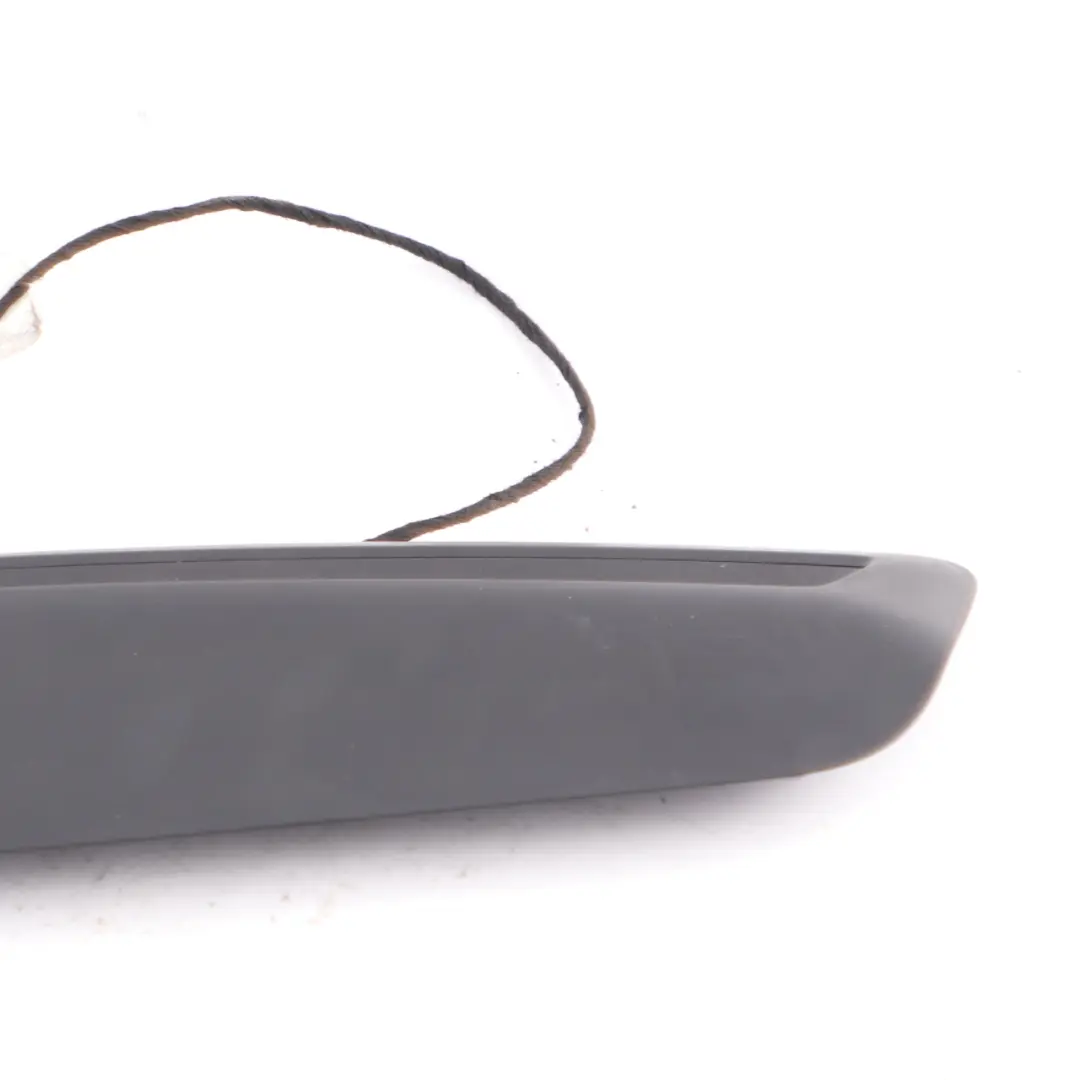 Hintere Zusatzbremsleuchte Licht für Mercedes W205 Limousine mit Teilenummer A2058200260 Mercedes W205 Limousine Hintere Zusatzbremsleuchte Licht - SKU A2058200260 - Teilenummer A2058200260