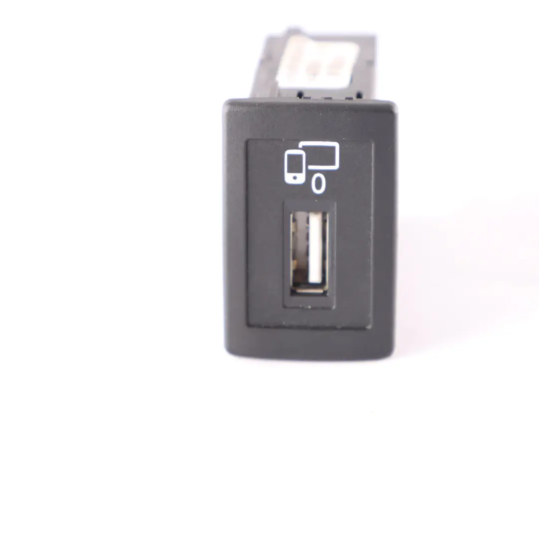 Mercedes Classe C W205 Estate Connettore Presa Usb - SKU A2058202003 - Numero di parte A2058202003