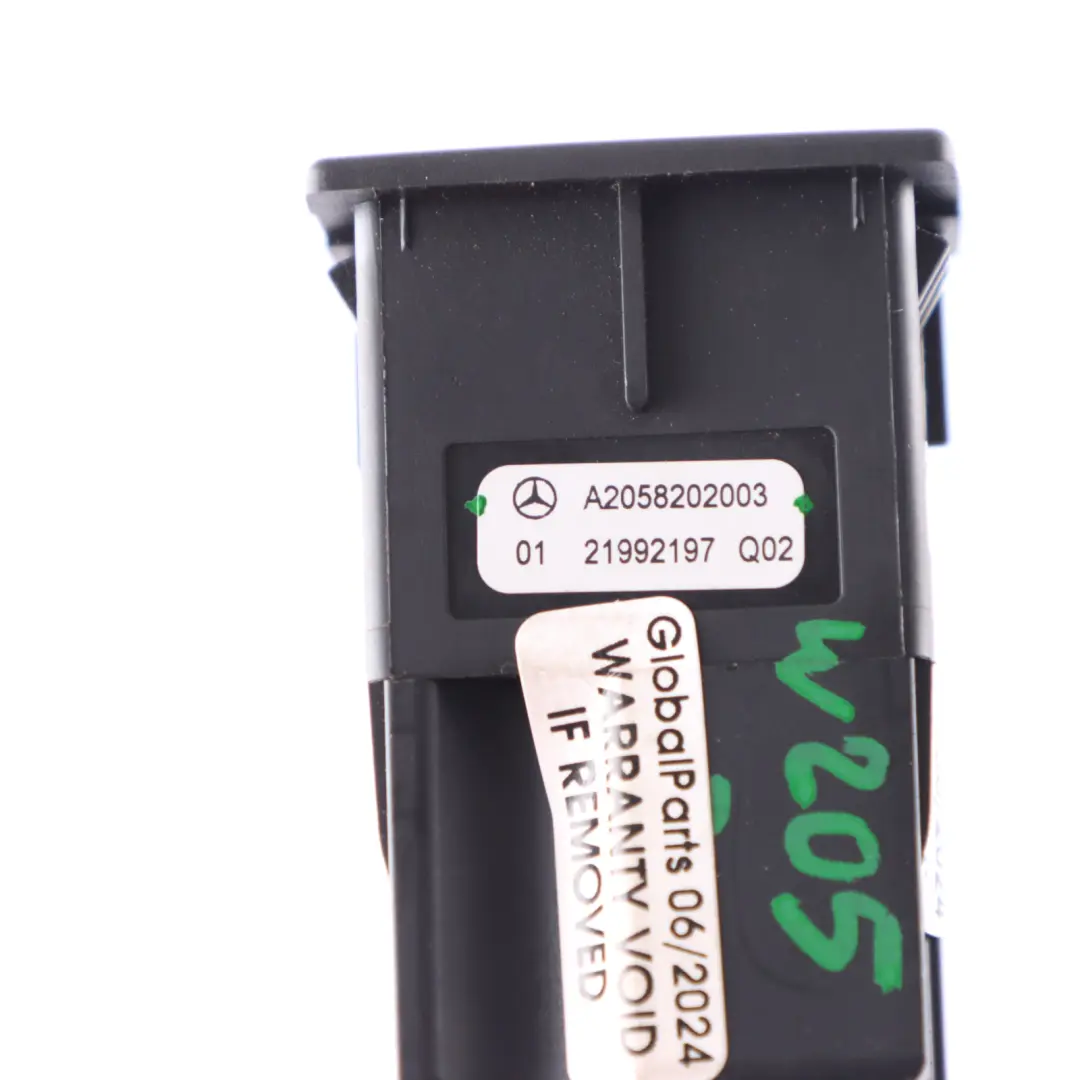 Mercedes C Class W205 Estate Connecteur Usb Socket - SKU A2058202003 - Numéro de pièce A2058202003