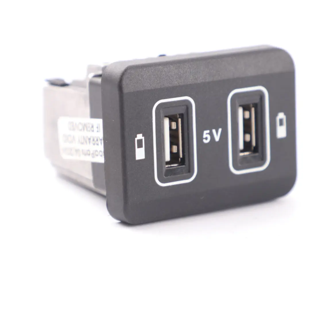 Prise USB Mercedes W205 Console centrale arrière Connexion multimédia pour à propos du numéro de pièce A2058207001 Prise USB Mercedes W205 Console centrale arrière Connexion multimédia - SKU A2058207001-1 - Numéro de pièce A2058207001