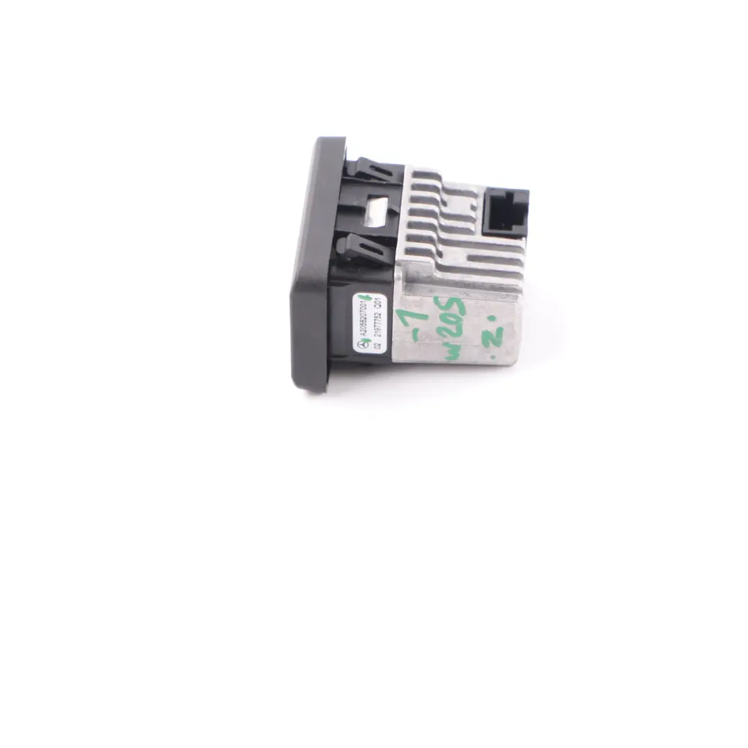  USB Buchse Mercedes W205 Mittelkonsole hinten Multimedia Anschluss - SKU A2058207001-1 - Teilenummer A2058207001