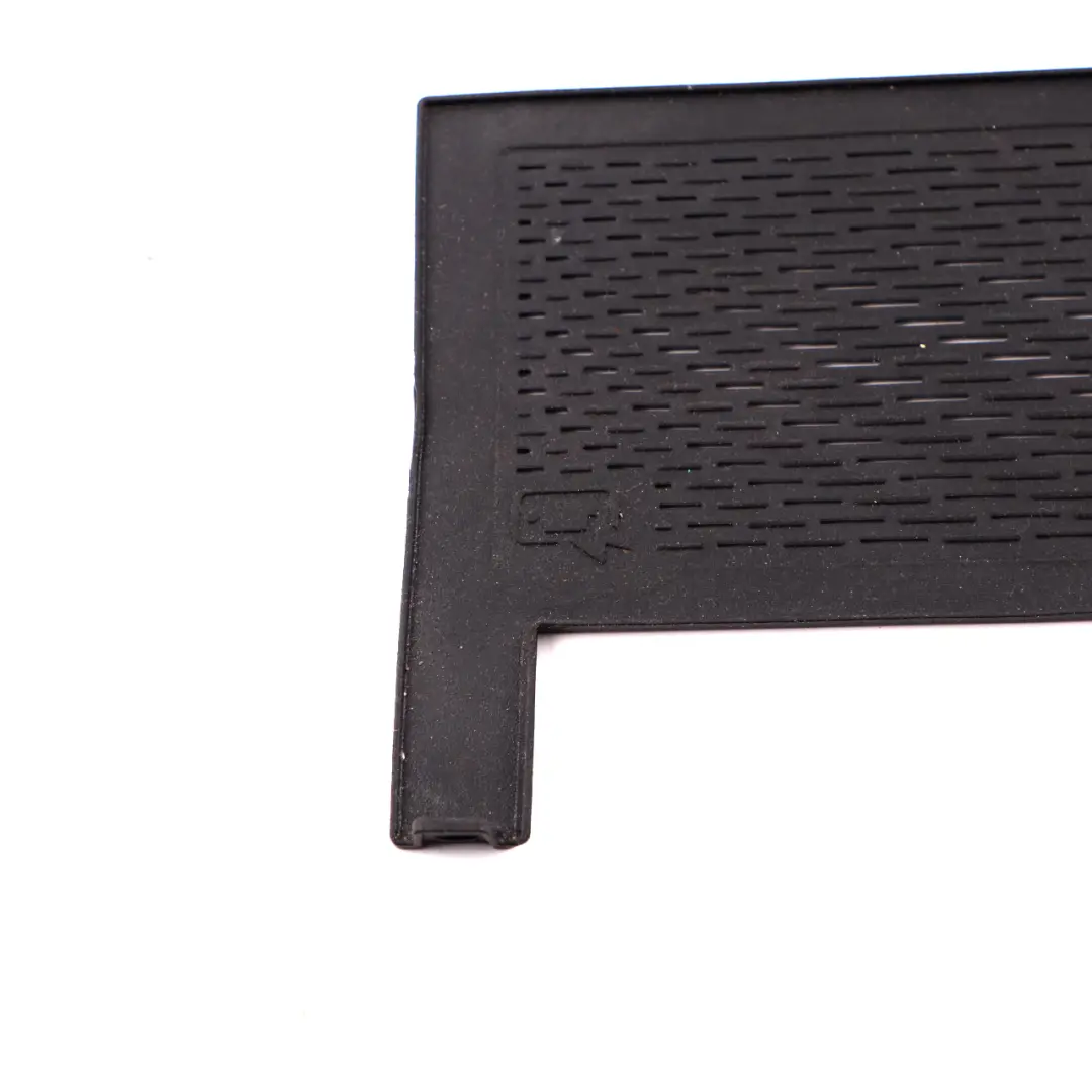 Mercedes W205 Console Telefono ricarica Tappetino Inserto Copertura - SKU A2058230400 - Numero di parte A2058230400