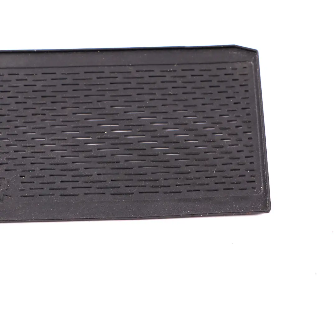 Mercedes W205 Console Telefono ricarica Tappetino Inserto Copertura - SKU A2058230400 - Numero di parte A2058230400